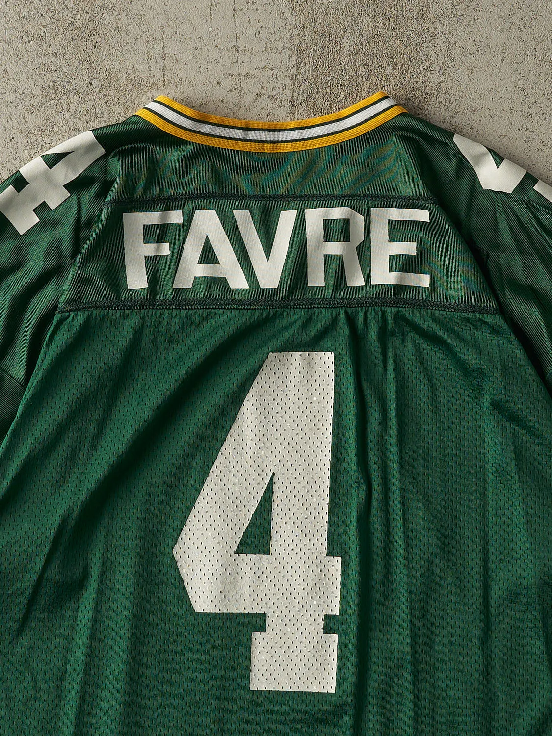 Vintage 90s Green Green Bay Packers Brett Favre #4 Cropped Boxy Jersey (L) sold by Rebalance Vintage product image thumbnail 4