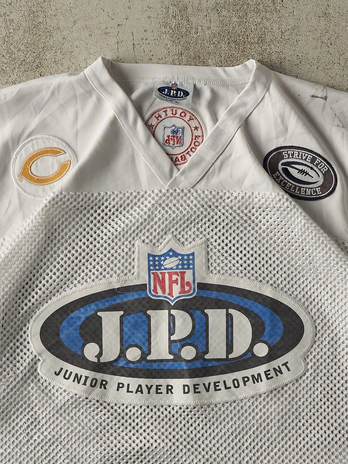 Vintage Y2K White Chicago Bears JPD Cropped Boxy Mesh Jersey (L/XL) sold by Rebalance Vintage product image thumbnail 2