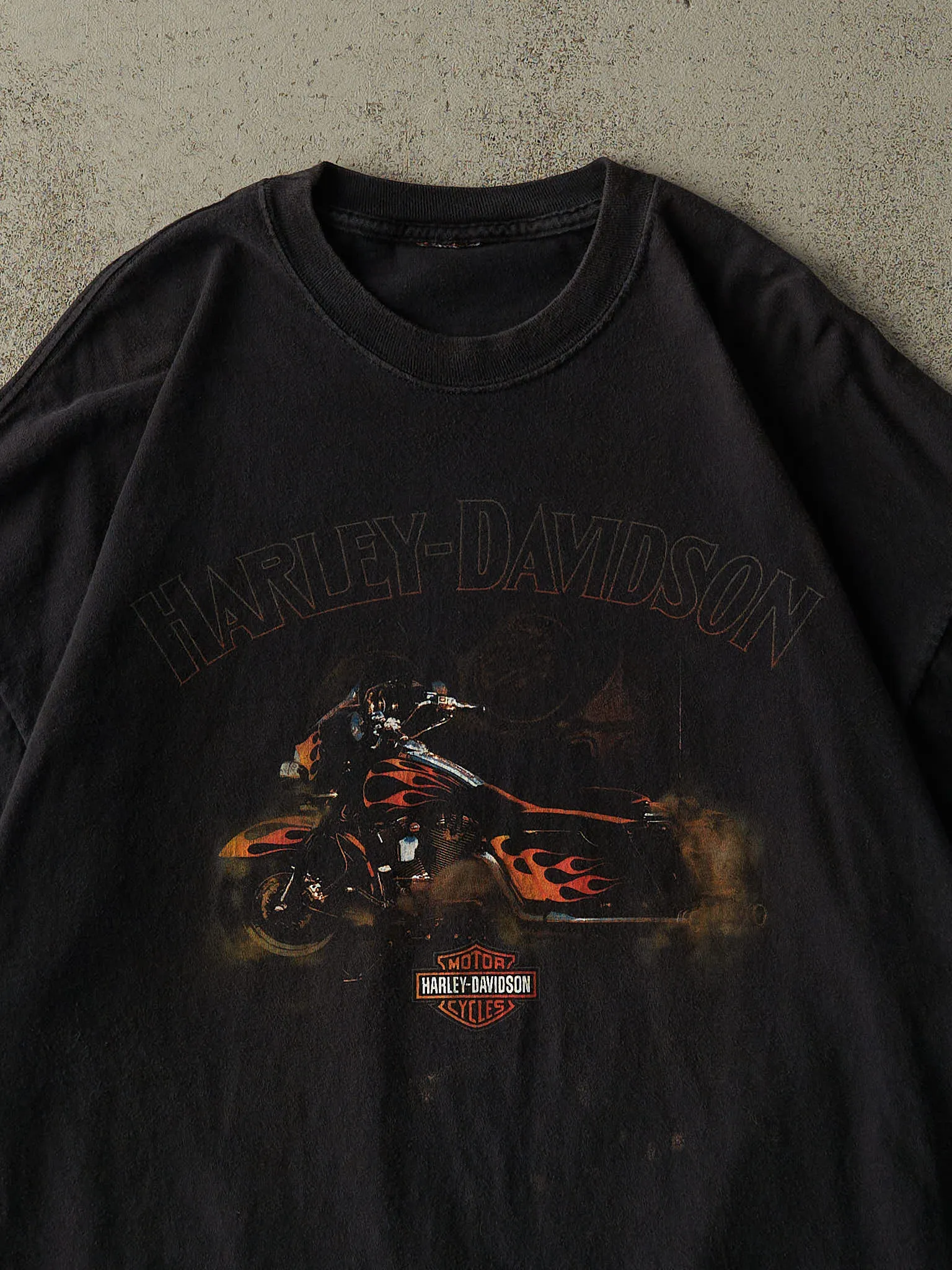Vintage 08' Black Knoxville TN Harley Davidson Tee (XL/XXL) sold by Rebalance Vintage product image thumbnail 3