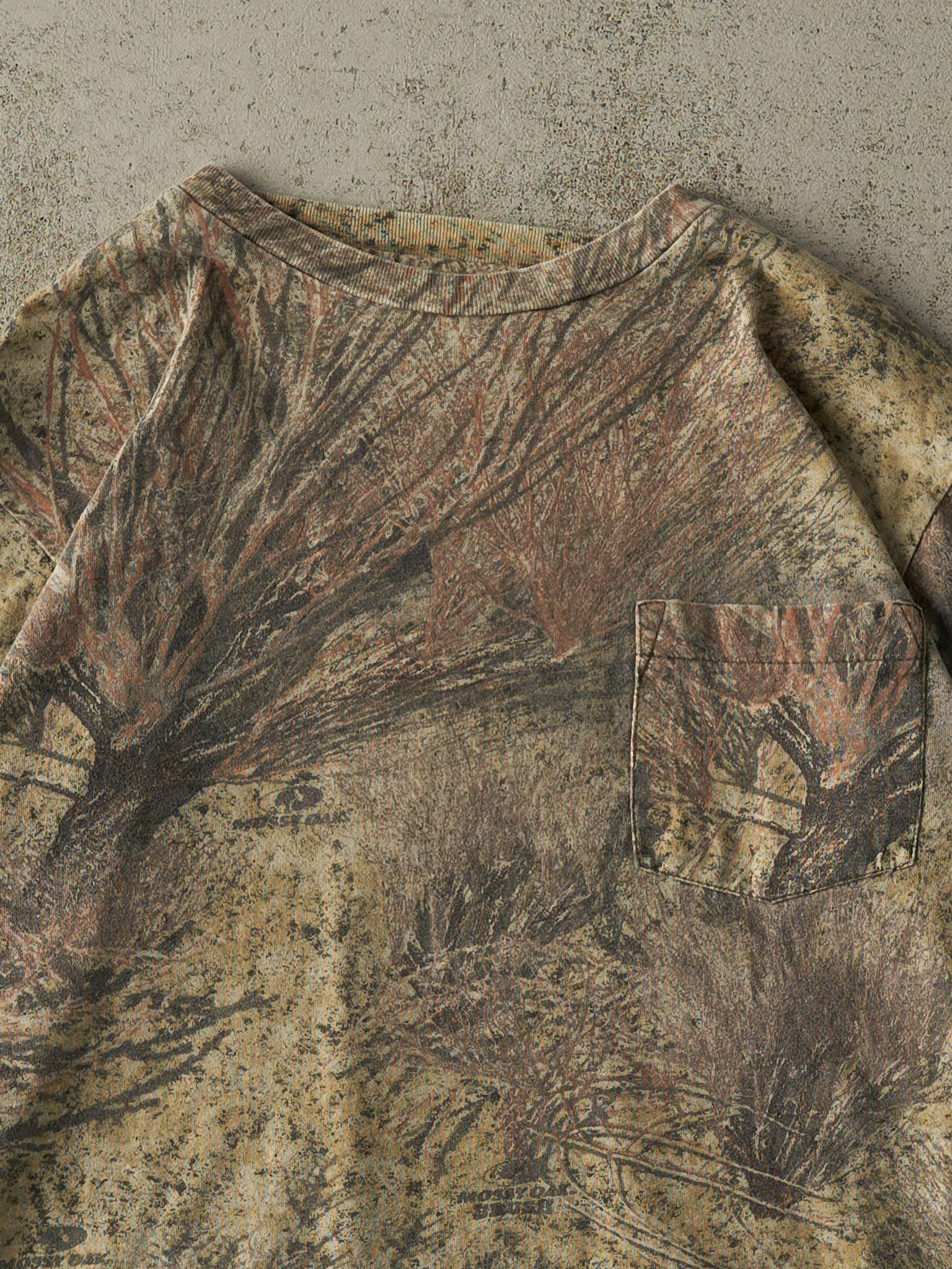 Vintage Y2K Mossy Oak Camo Pocket Long Sleeve (M) sold by Rebalance Vintage product image thumbnail 2
