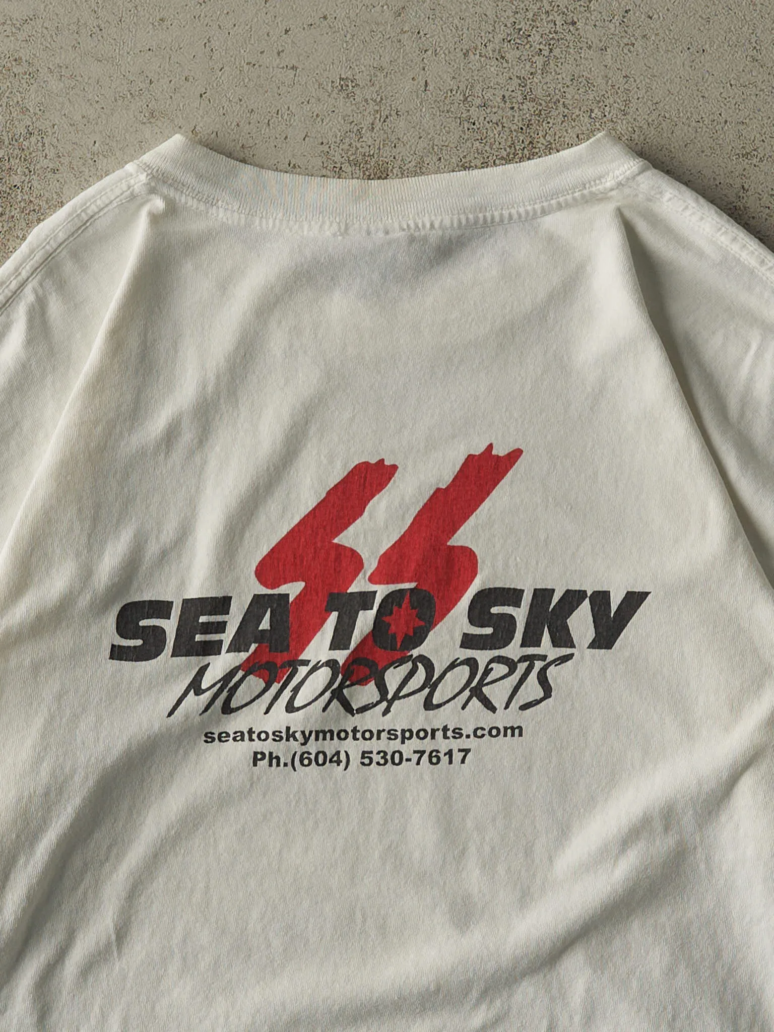 Vintage Y2K White Polaris "Get 'Er Dirty" Slogan Tee (XL) sold by Rebalance Vintage product image thumbnail 5