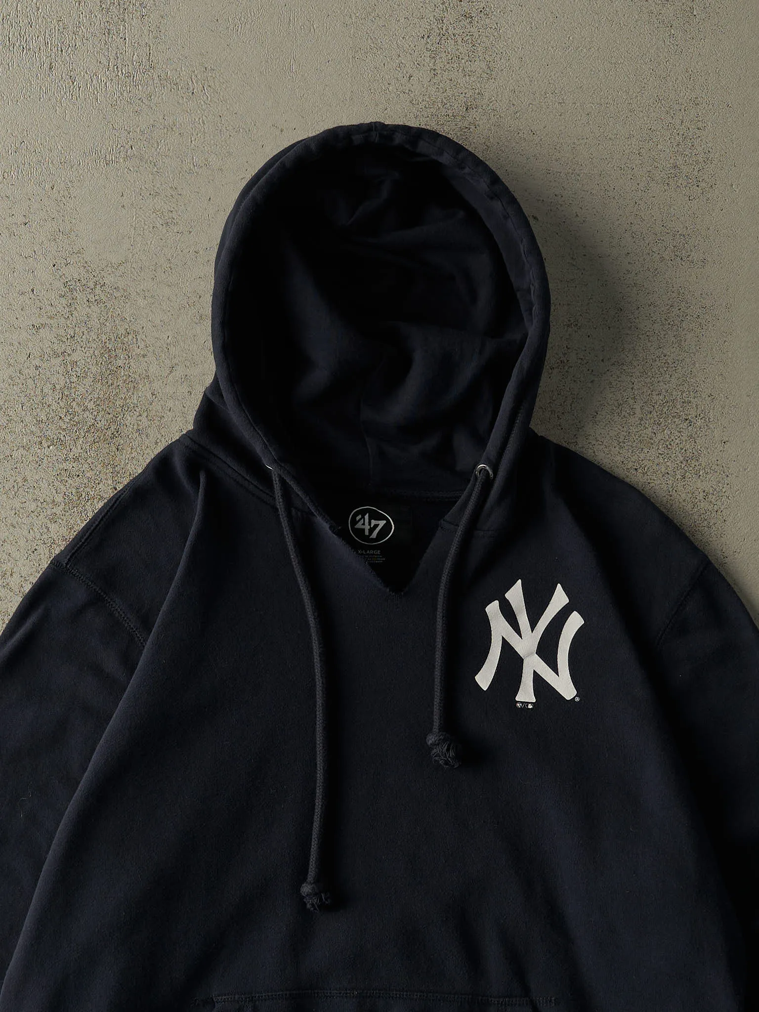 Vintage Y2K Navy Blue New York Yankees Hoodie (XL) sold by Rebalance Vintage product image thumbnail 2
