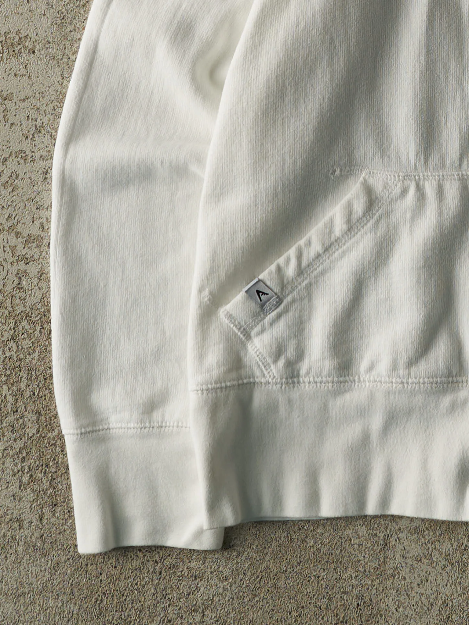 Vintage Y2K White New York Yankees Embroidered Zip Up Hoodie (M/L) sold by Rebalance Vintage product image thumbnail 3