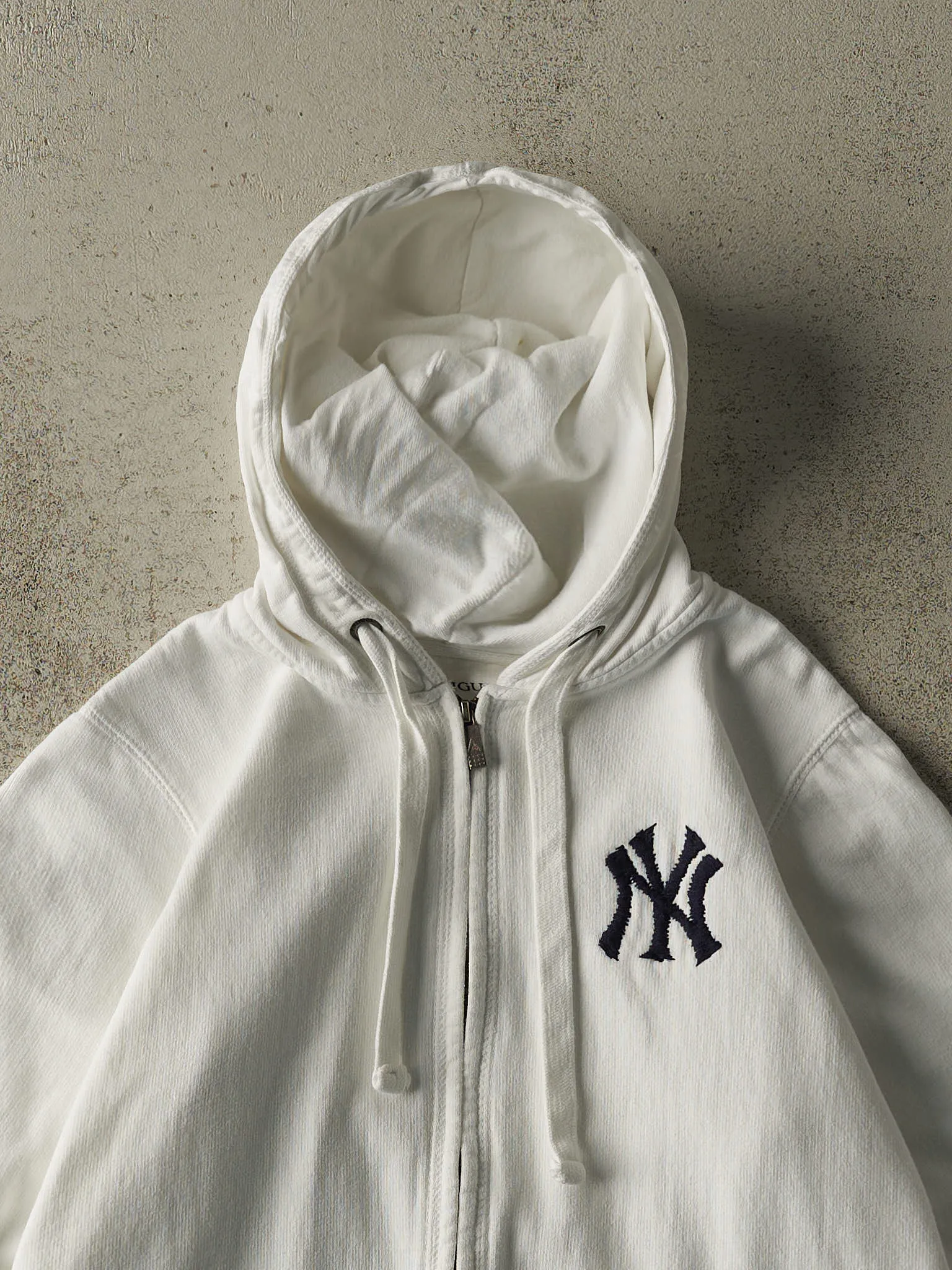 Vintage Y2K White New York Yankees Embroidered Zip Up Hoodie (M/L) sold by Rebalance Vintage product image thumbnail 2