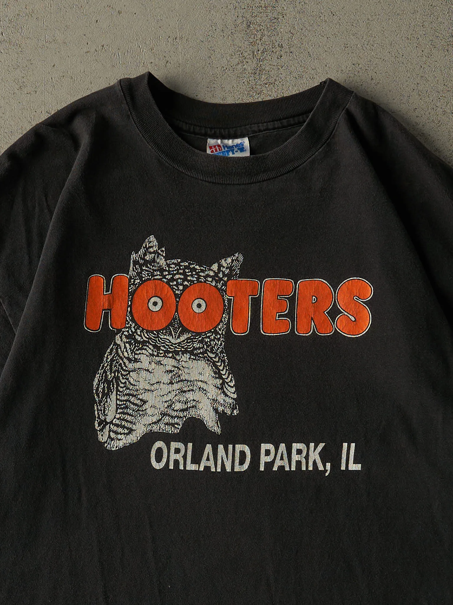 Vintage 90s Faded Black Hooters Orland Park, Il Single Stitch Tee (XL) sold by Rebalance Vintage product image thumbnail 3
