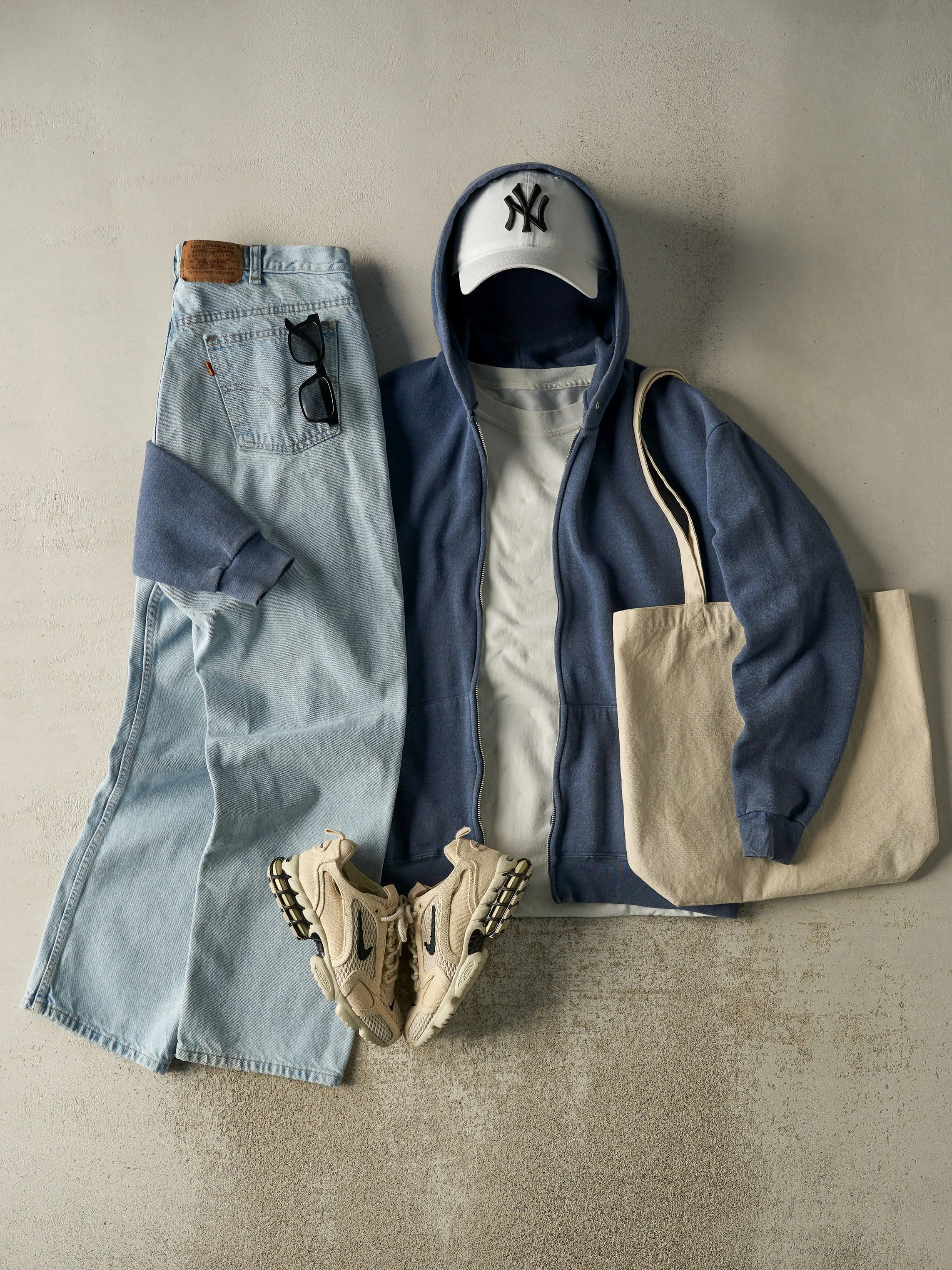 Vintage 80s Light Wash Levi's Orange Tab Jeans (36x30) sold by Rebalance Vintage product image thumbnail 2