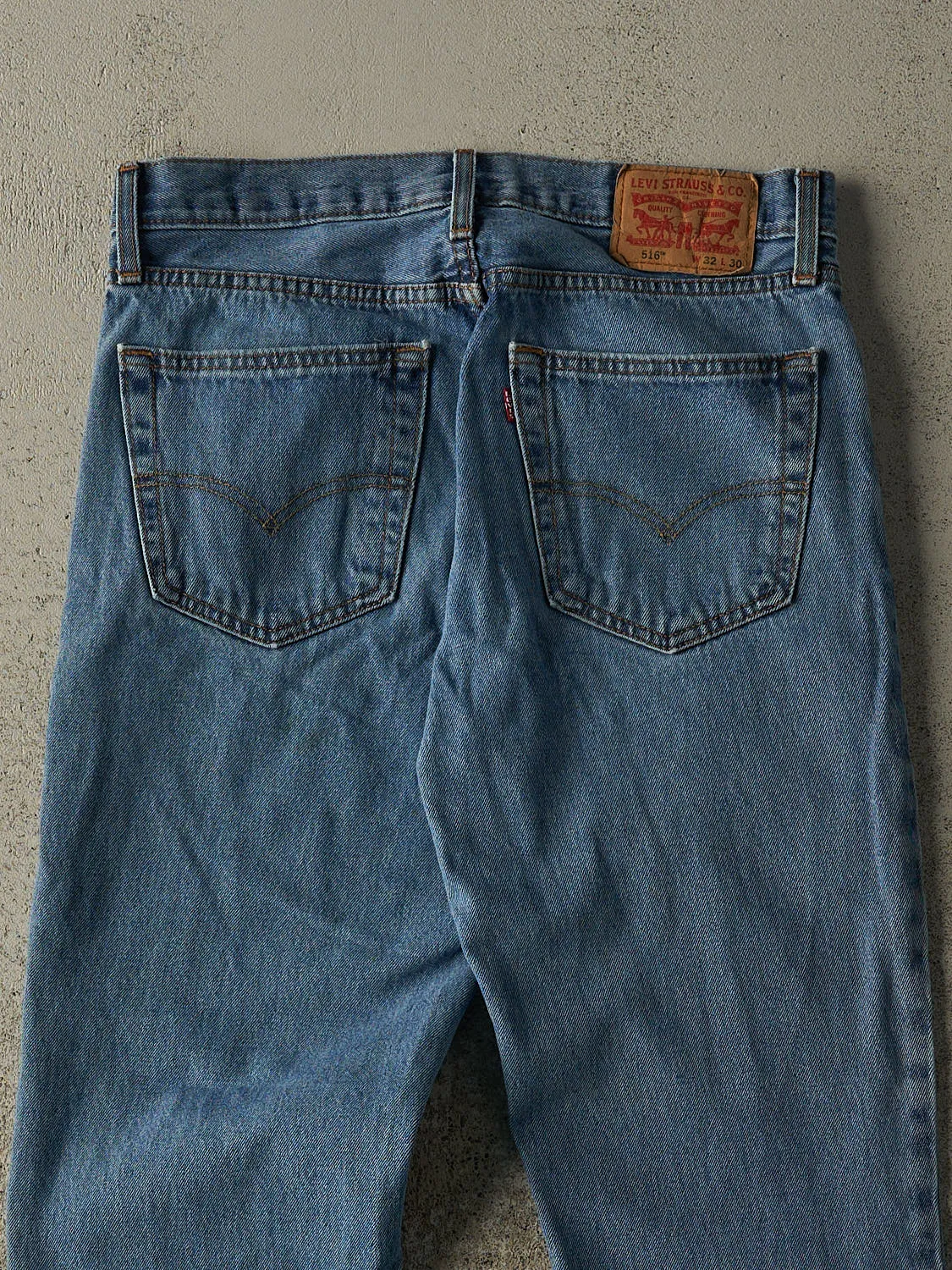 Vintage Y2K Mid Wash Levi's 516 Jeans (32x30) sold by Rebalance Vintage product image thumbnail 5