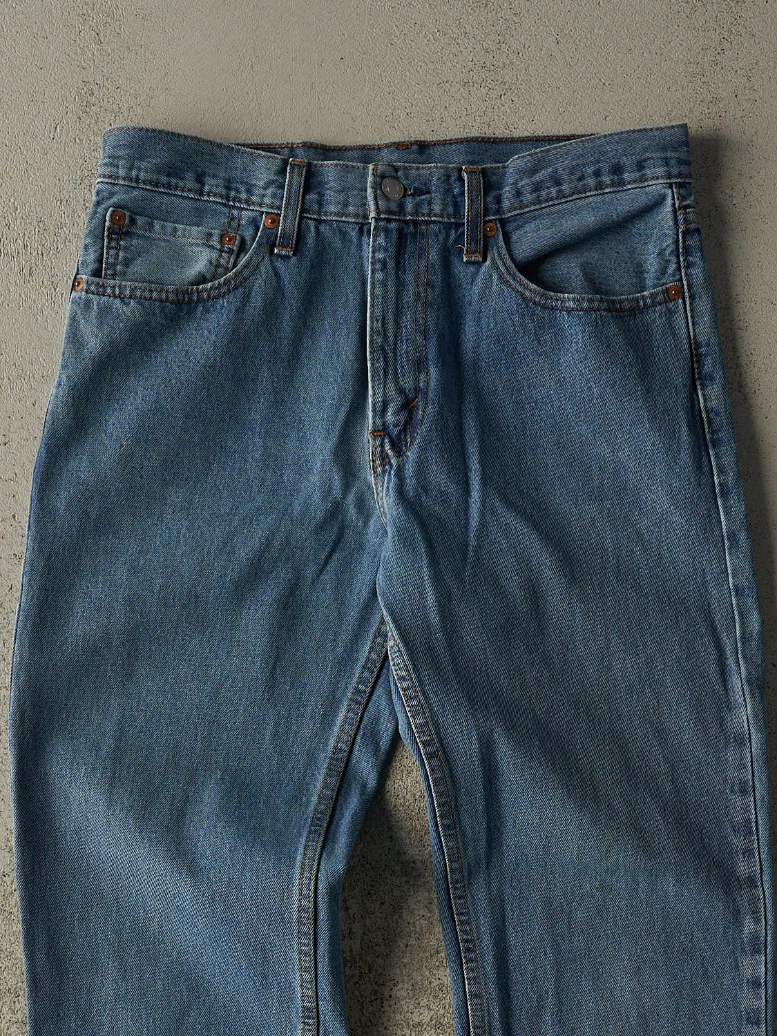 Vintage Y2K Mid Wash Levi's 516 Jeans (32x30) sold by Rebalance Vintage product image thumbnail 4