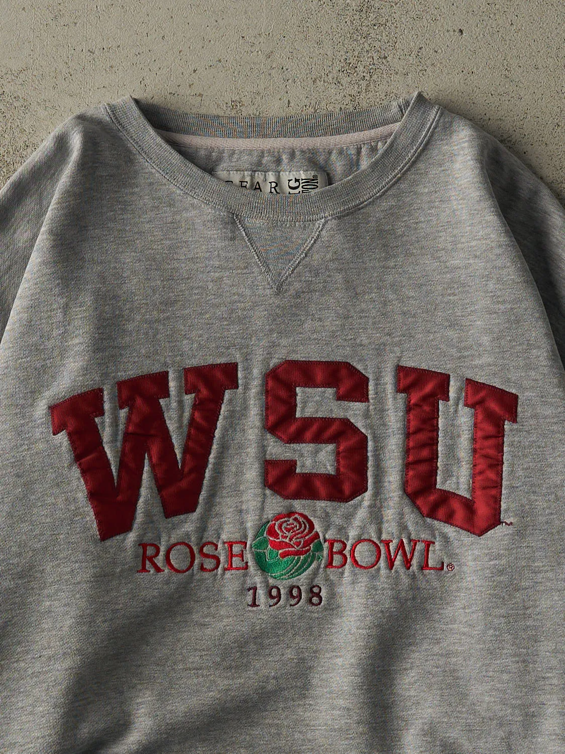 Vintage 98' Grey Washington State University Rose Bowl Embroidered Crewneck (XL) sold by Rebalance Vintage product image thumbnail 2