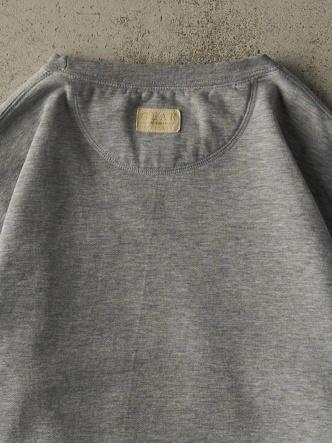 Vintage 98' Grey Washington State University Rose Bowl Embroidered Crewneck (XL) sold by Rebalance Vintage product image thumbnail 4