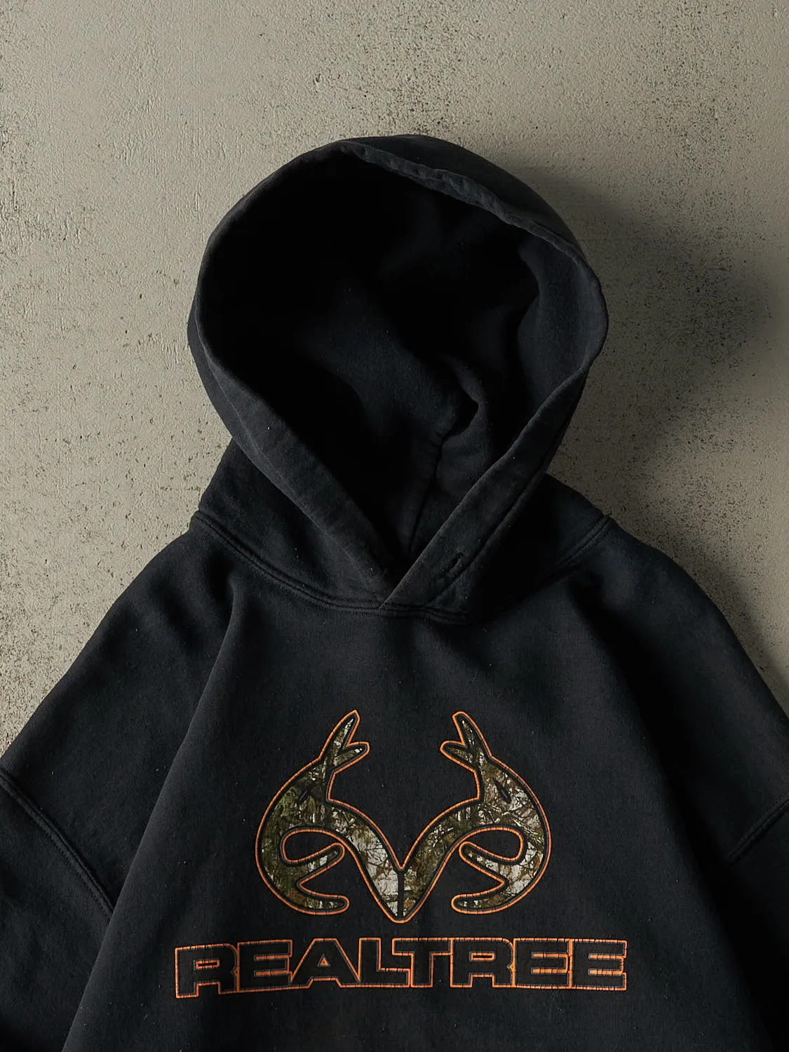Vintage 90s Black Realtree Logo Hoodie (L) sold by Rebalance Vintage product image thumbnail 2