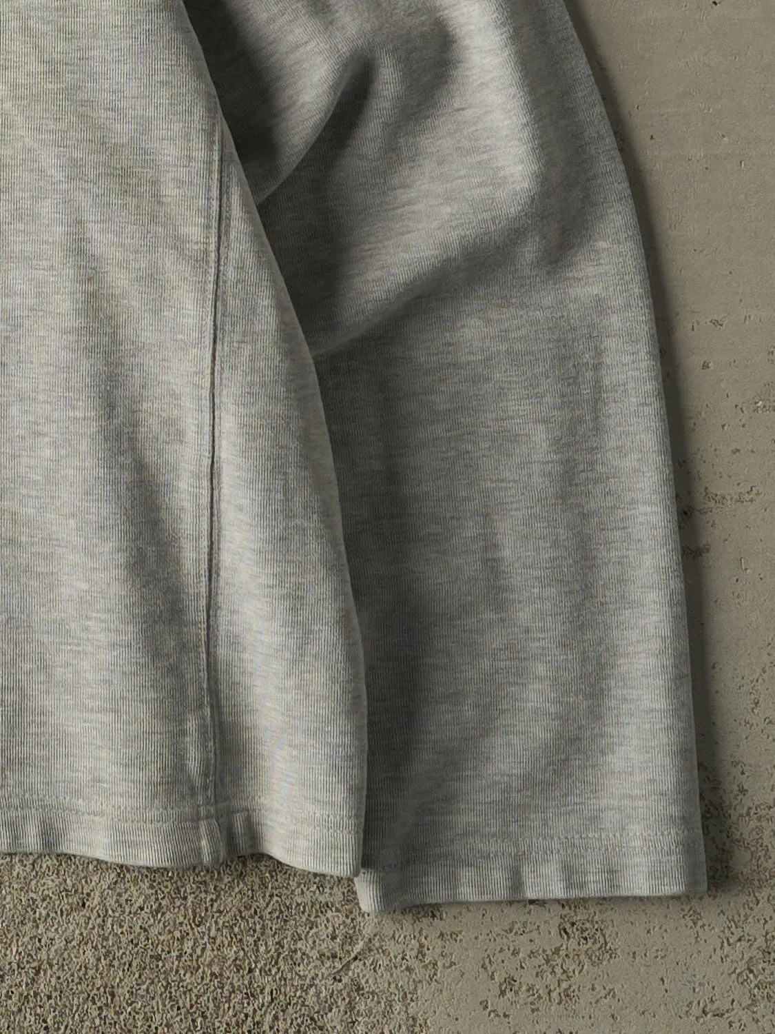 Vintage Y2K Heather Grey Blank Boxy Long Sleeve (M) sold by Rebalance Vintage product image thumbnail 3