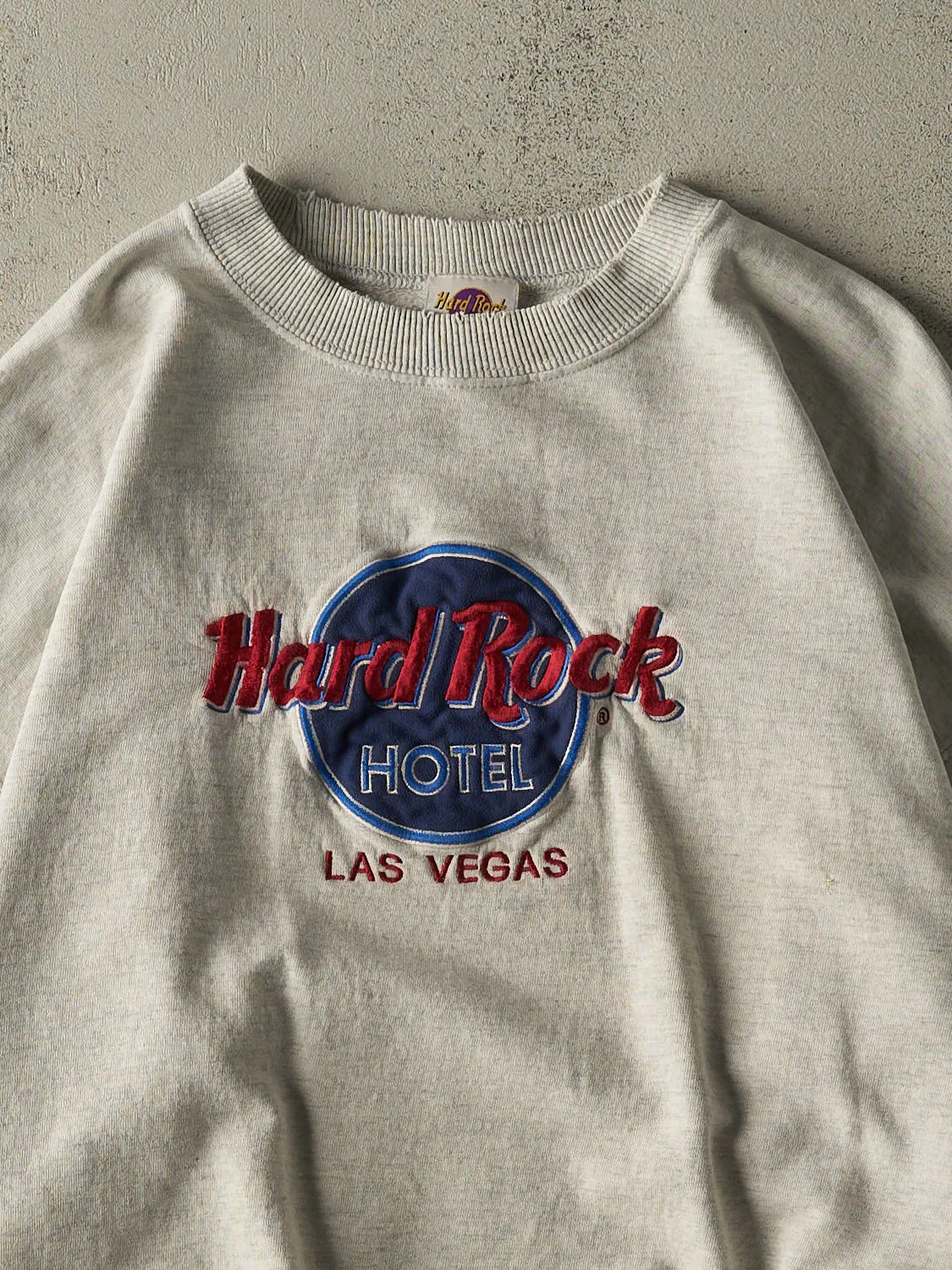 Vintage 90s Heather Grey Hard Rock Hotel Las Vegas Embroidered Crewneck (L/XL) sold by Rebalance Vintage product image thumbnail 2
