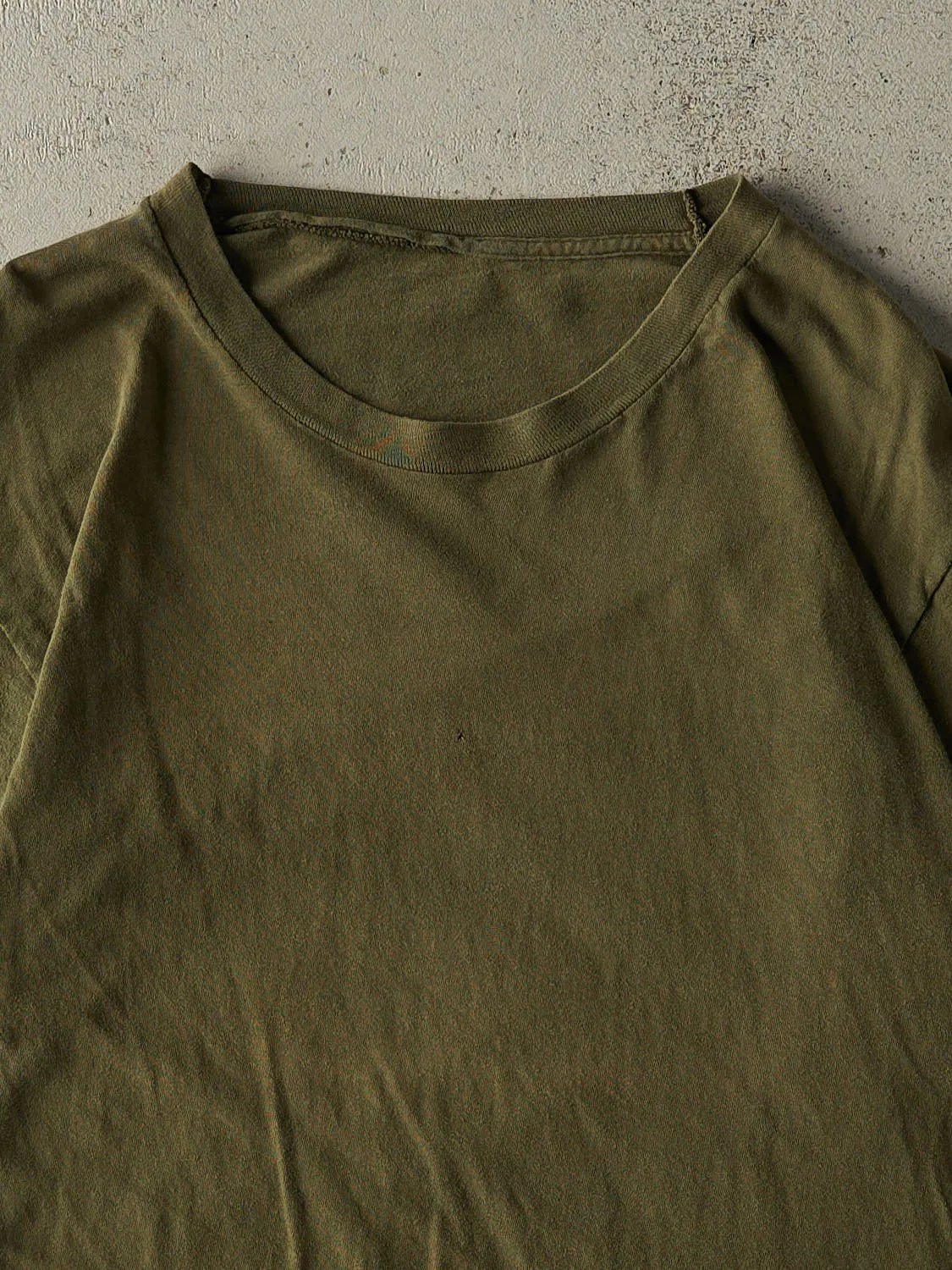 Vintage 90s Sun Faded Green Blank Single Stitch Tee (M/L) sold by Rebalance Vintage product image thumbnail 2