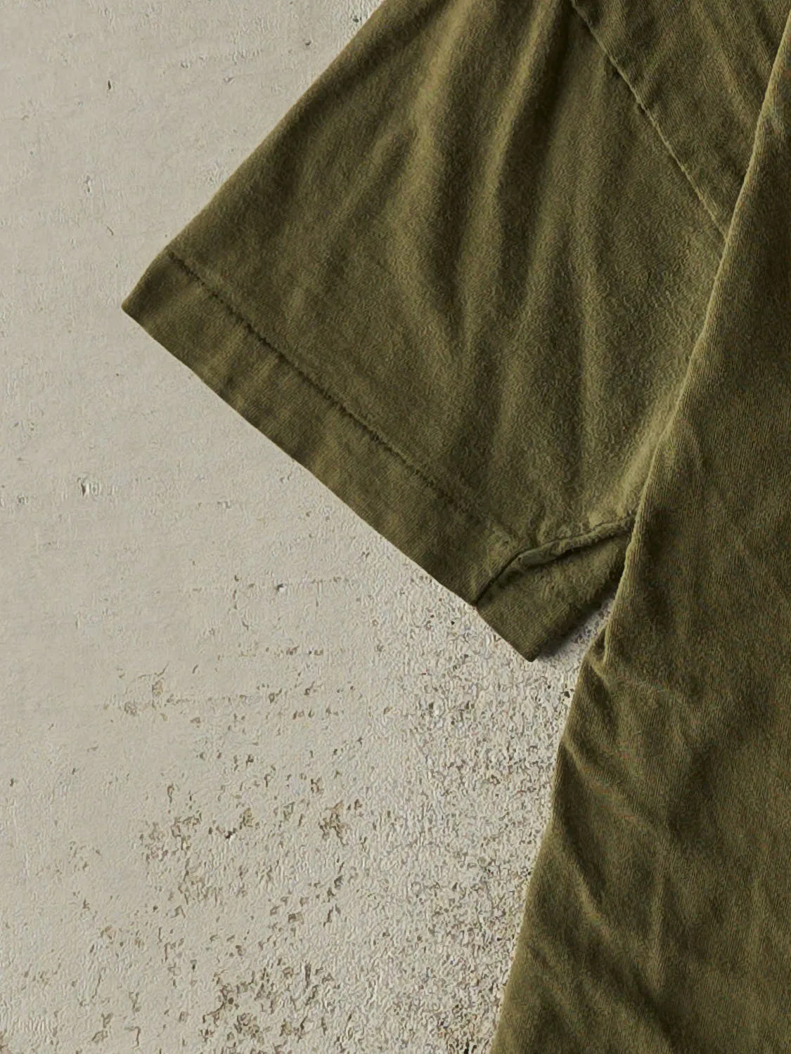 Vintage 90s Sun Faded Green Blank Single Stitch Tee (M/L) sold by Rebalance Vintage product image thumbnail 3