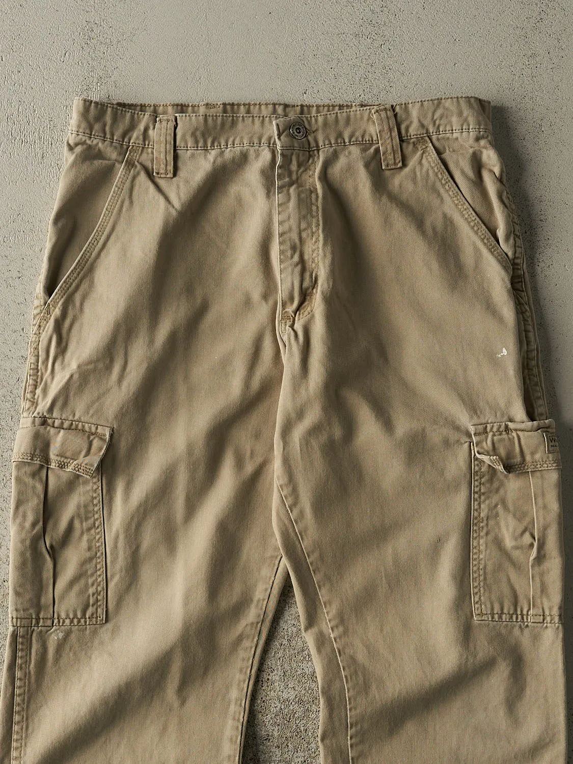 Vintage 90s Beige Wrangler Cargo Pants (33x30) sold by Rebalance Vintage product image thumbnail 3