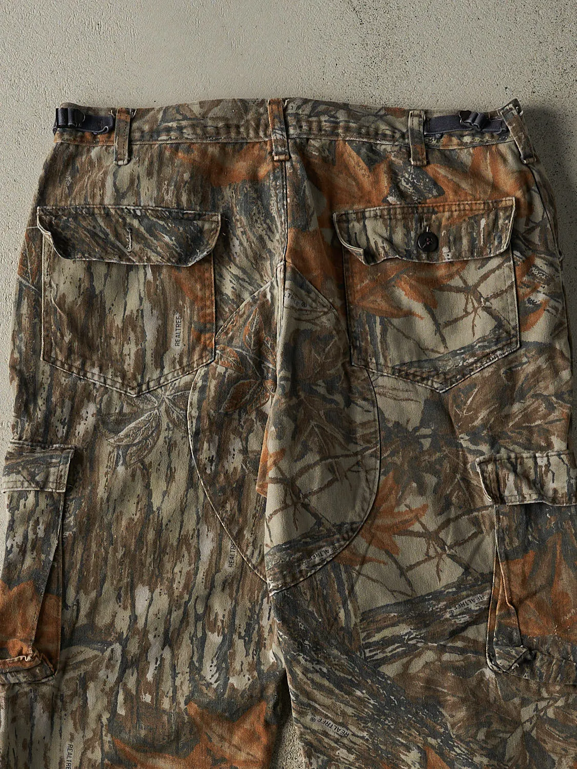 Vintage 90s Realtree Camo Cargo Pants (34x30.5) sold by Rebalance Vintage product image thumbnail 4