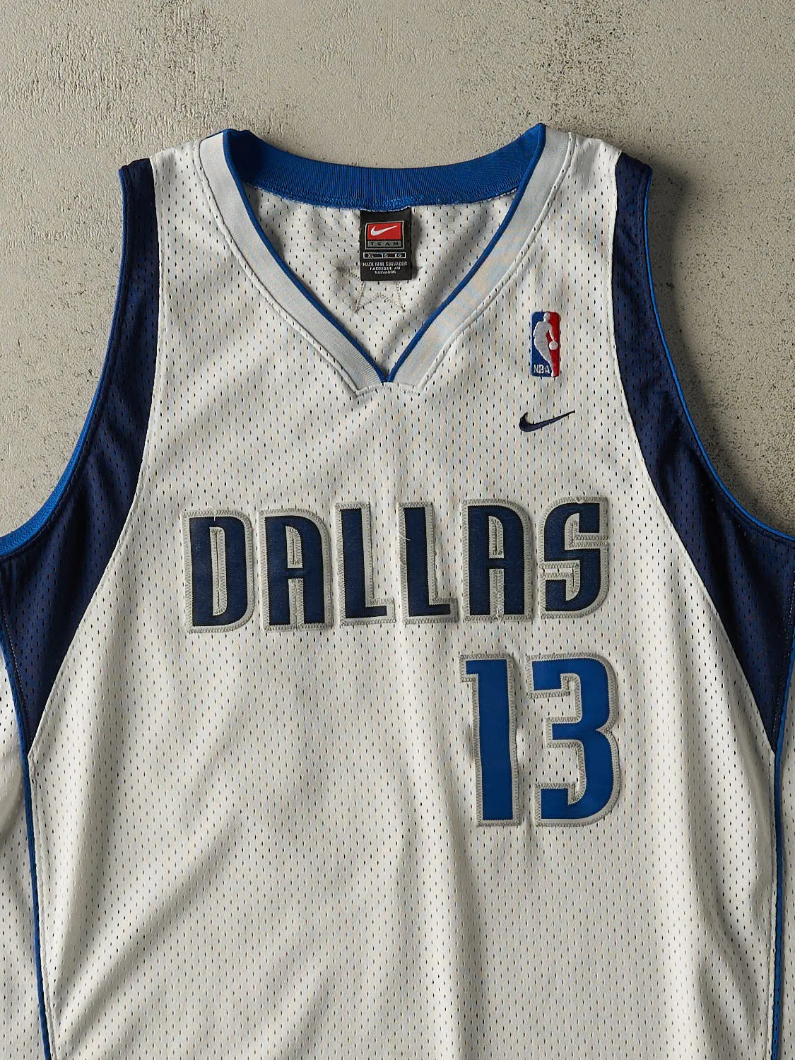 Vintage Y2K White Dallas Mavericks Steve Nash Basketball Jersey (XXL) sold by Rebalance Vintage product image thumbnail 3