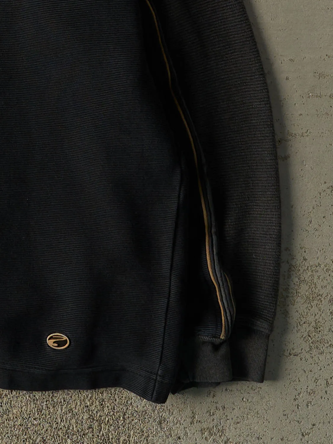 Vintage Y2K Black & Grey Point Zero Knit Long Sleeve (M/L) sold by Rebalance Vintage product image thumbnail 3