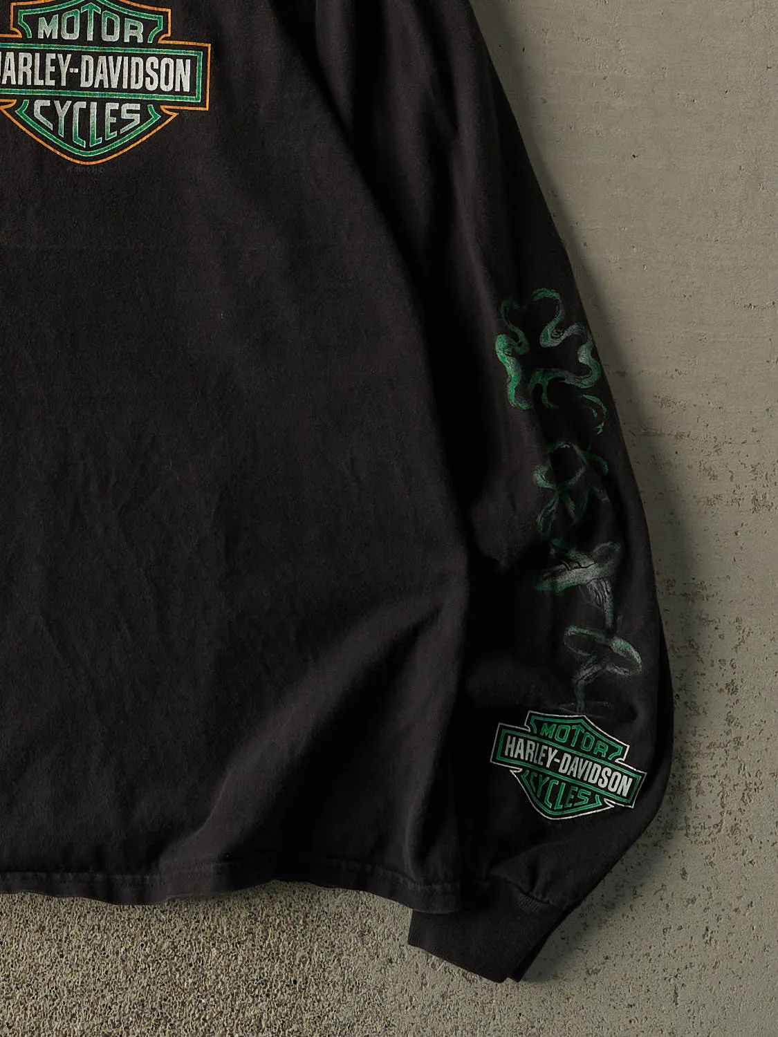 15' Black Harley Davidson Chilliwack BC Long Sleeve (L/XL) sold by Rebalance Vintage product image thumbnail 4