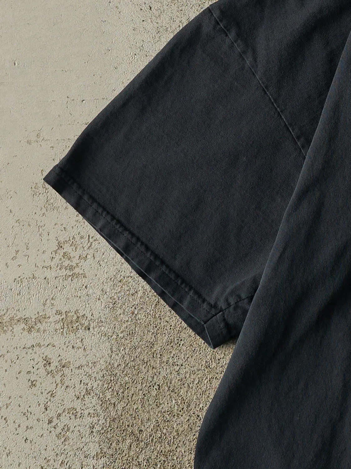 Vintage Y2K Faded Black Orlando Florida Embroidered Tee (L/XL) sold by Rebalance Vintage product image thumbnail 3