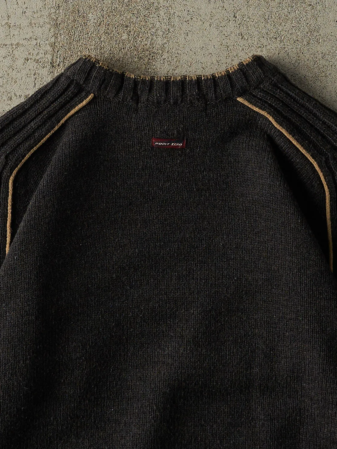Vintage 90s Charcoal Grey & Beige Point Zero Knit Pullover (M) sold by Rebalance Vintage product image thumbnail 4