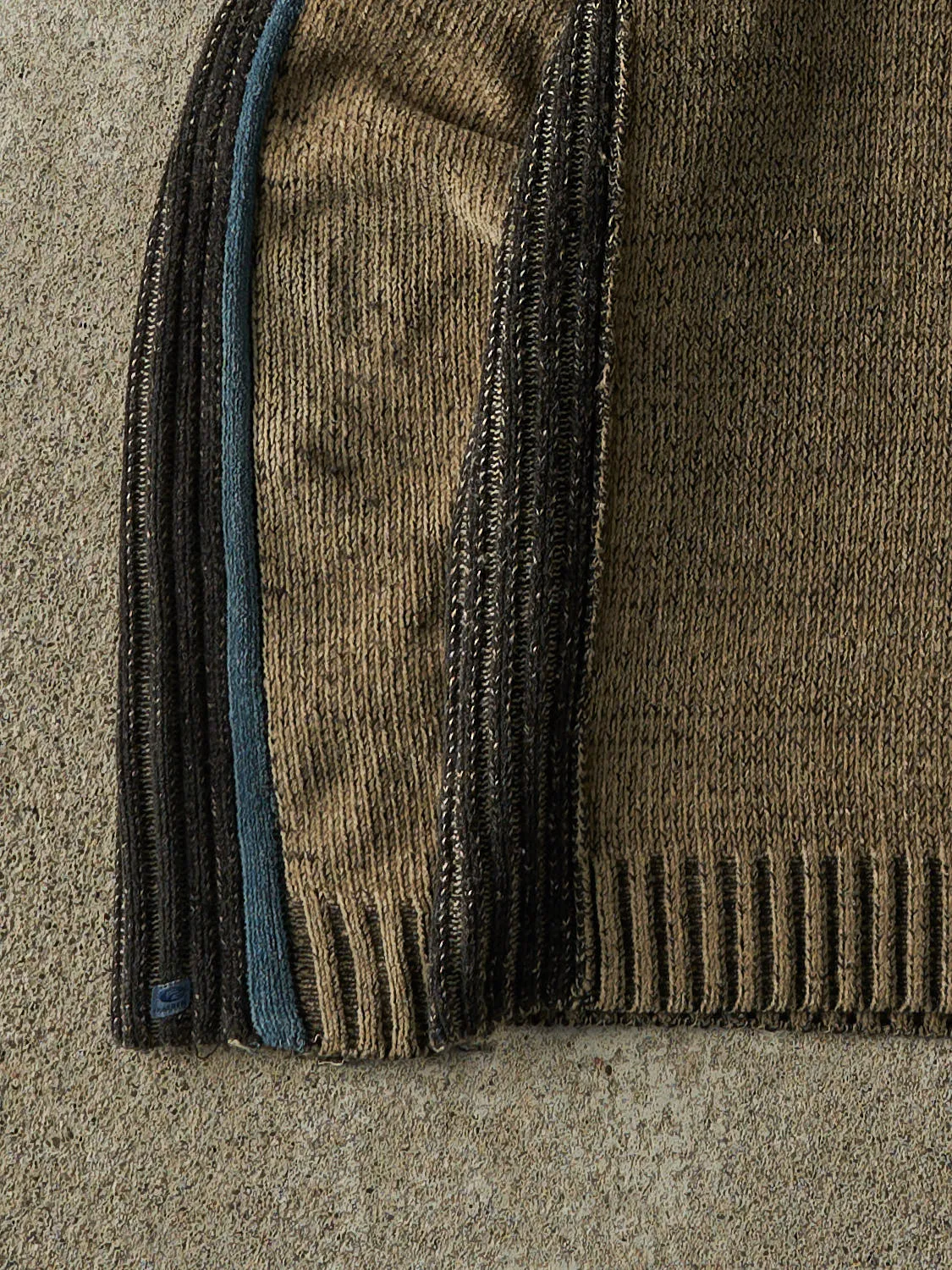 Vintage Y2K Beige & Blue Point Zero Knit Pullover (M) sold by Rebalance Vintage product image thumbnail 3