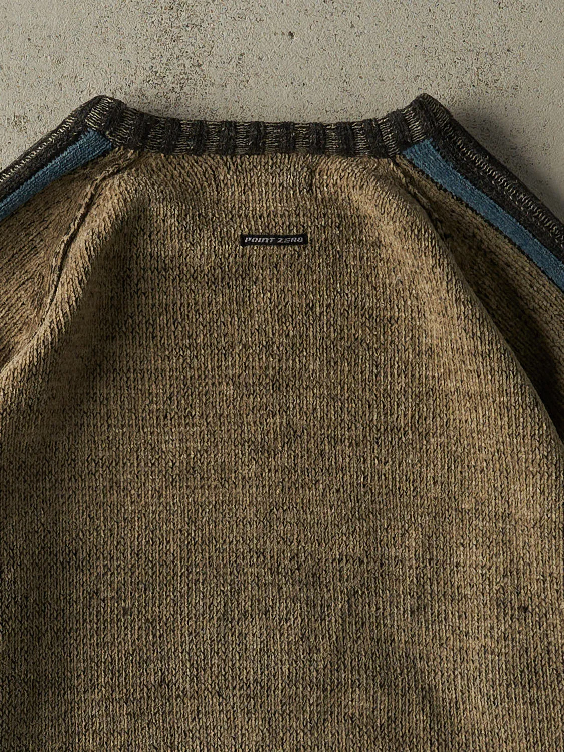 Vintage Y2K Beige & Blue Point Zero Knit Pullover (M) sold by Rebalance Vintage product image thumbnail 4