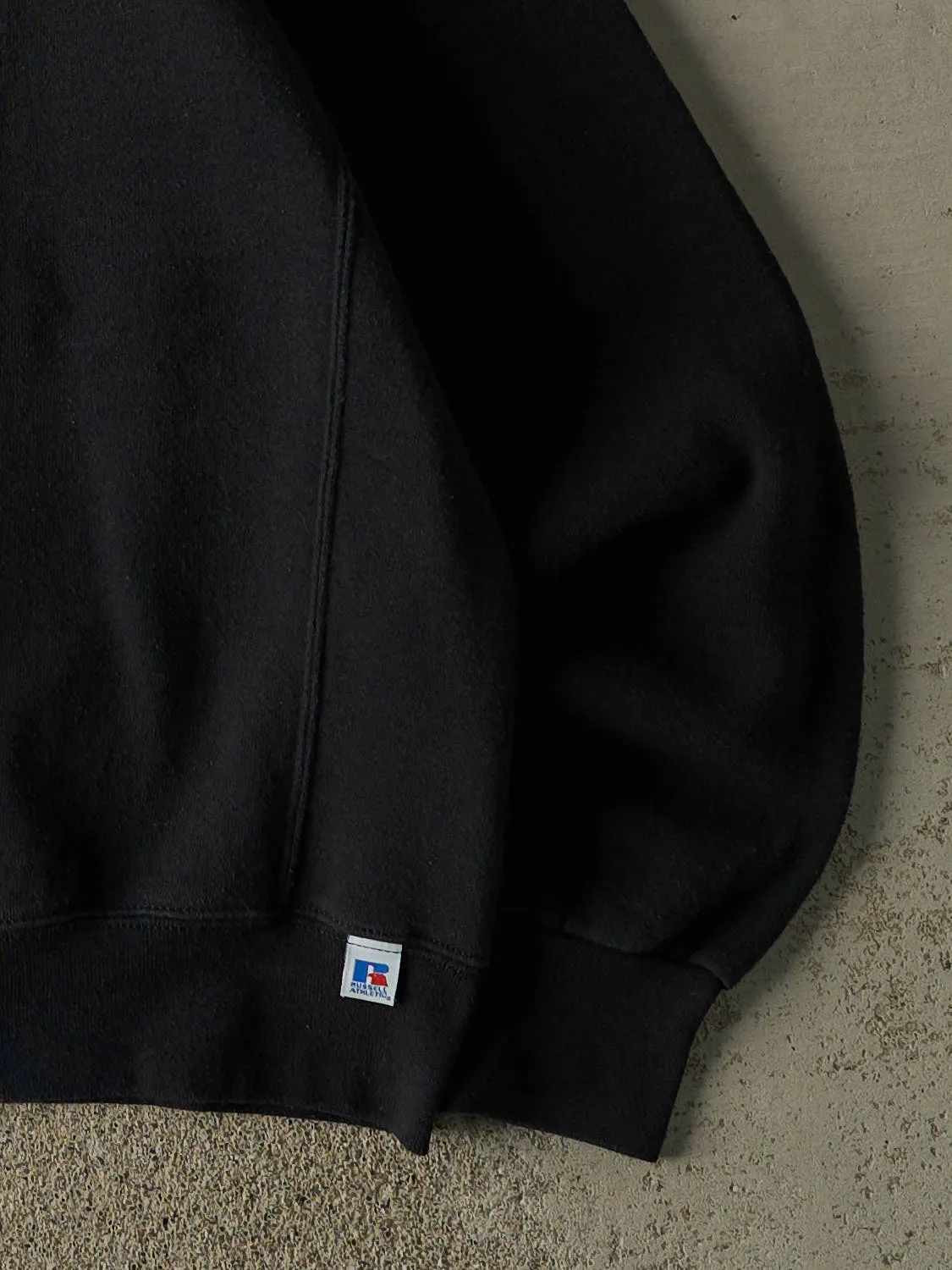 Vintage Y2K Black Russell Athletic Blank Crewneck (M) sold by Rebalance Vintage product image thumbnail 4