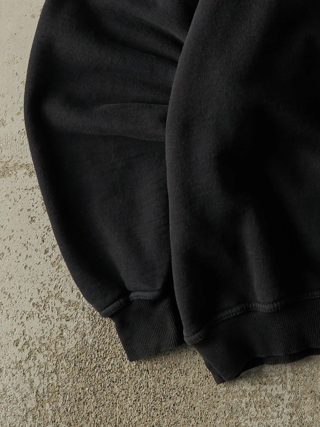 Vintage Y2K Black Russell Athletic Blank Crewneck (L/XL) sold by Rebalance Vintage product image thumbnail 3