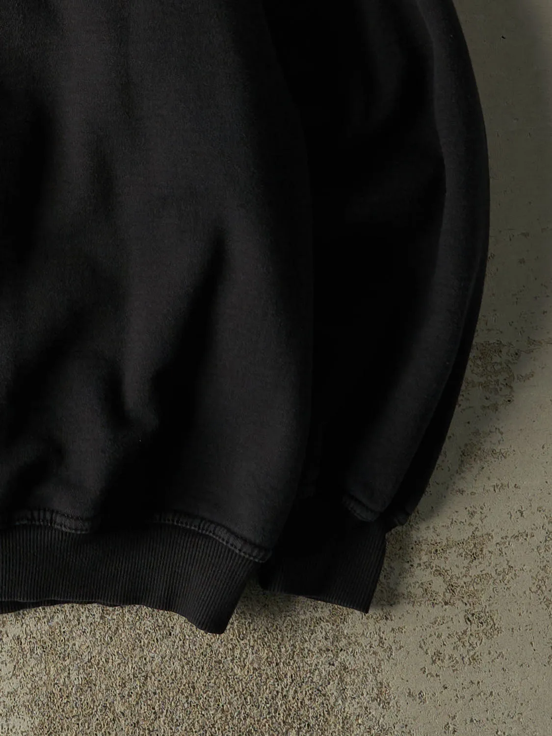 Vintage Y2K Black Russell Athletic Blank Crewneck (L/XL) sold by Rebalance Vintage product image thumbnail 4