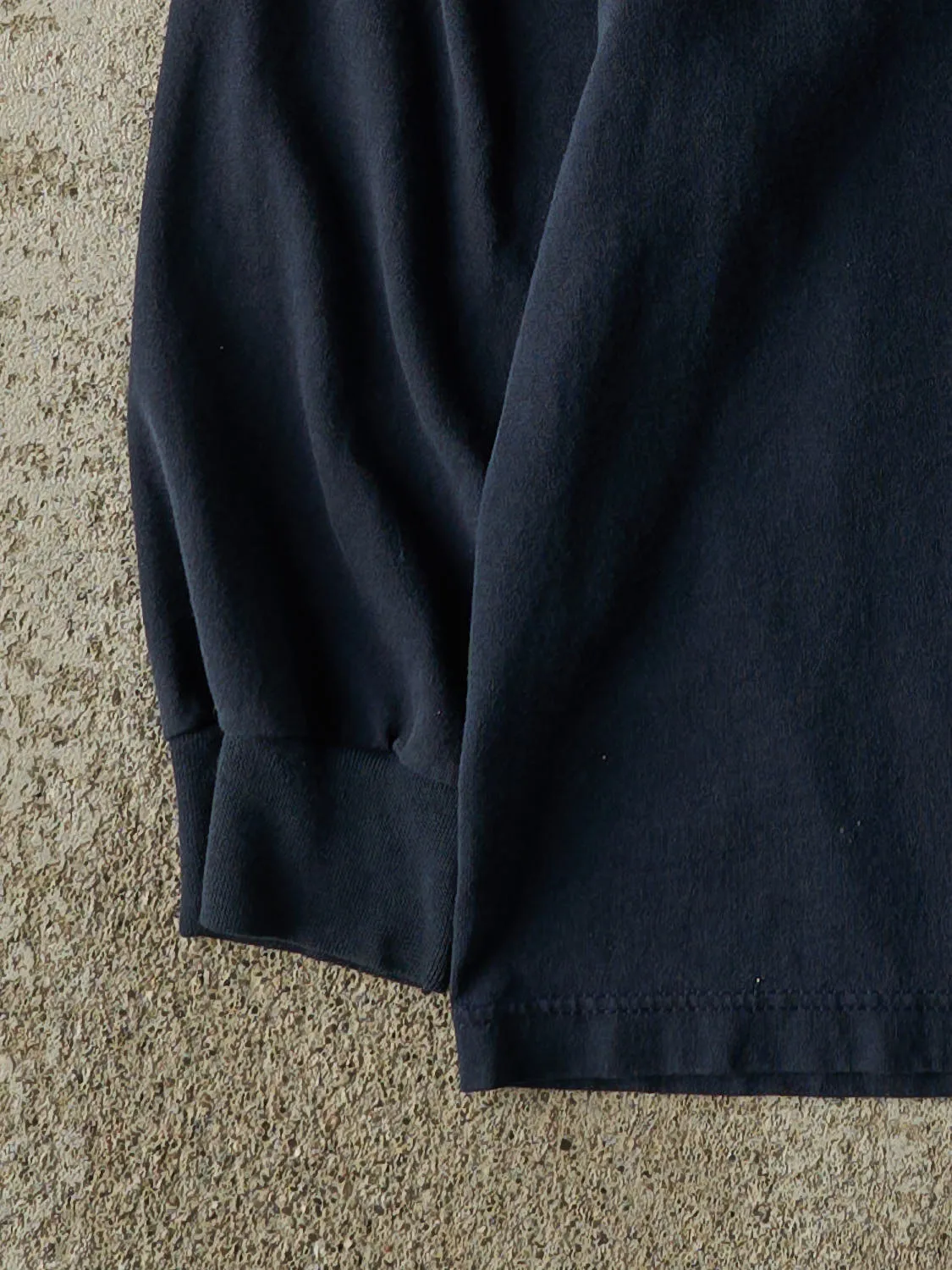 Vintage 90s Navy Blue Toronto Maple Leafs Long Sleeve (L/XL) sold by Rebalance Vintage product image thumbnail 3