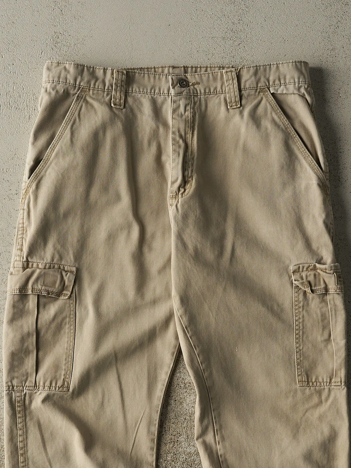 Vintage 90s Beige Wrangler Cargo Lightweight Pants (33x29) sold by Rebalance Vintage product image thumbnail 3