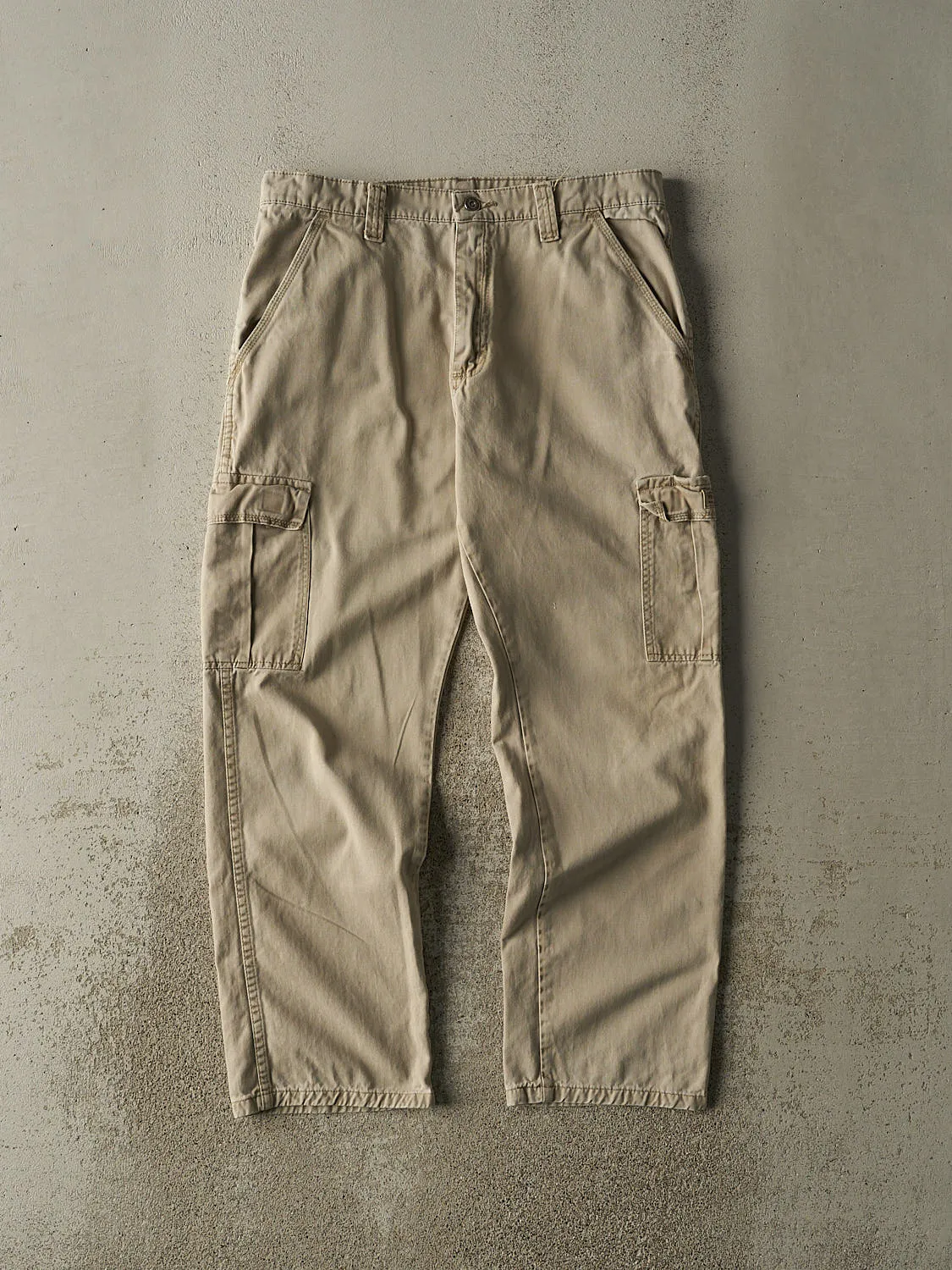 Vintage 90s Beige Wrangler Cargo Lightweight Pants (33x29) sold by Rebalance Vintage