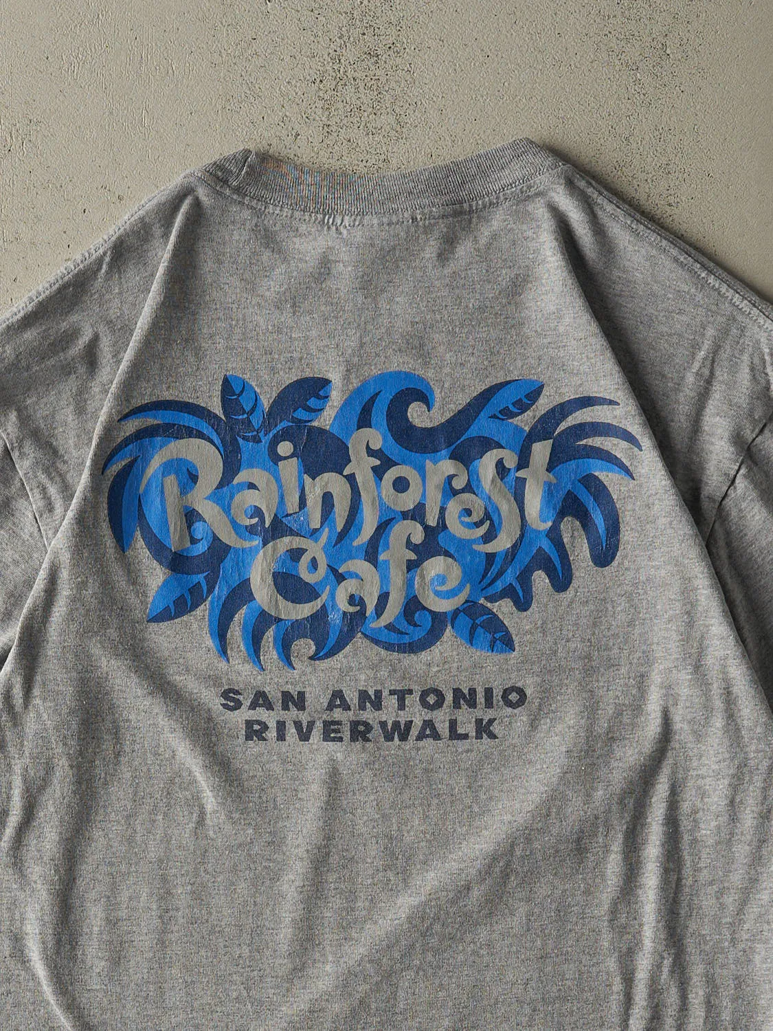 Vintage Y2K Grey Rainforest Cafe San Antonio Tee (L) sold by Rebalance Vintage product image thumbnail 4