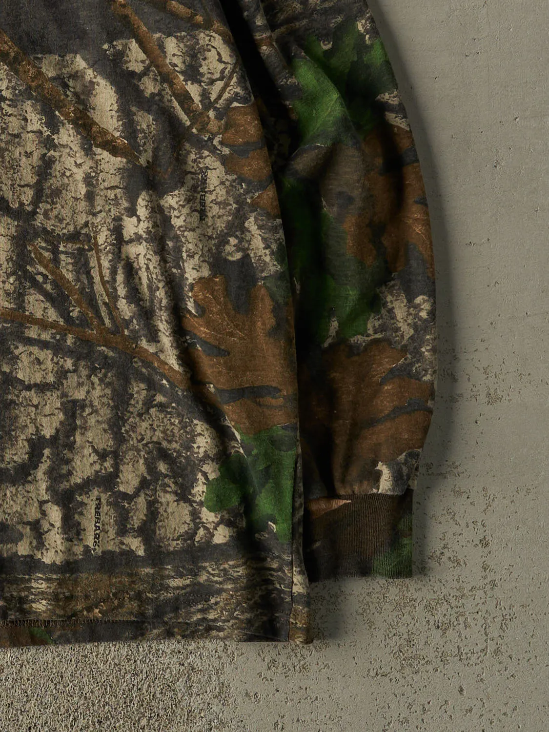 Vintage Y2K Camo Trebark Pocket Long Sleeve (XXL) sold by Rebalance Vintage product image thumbnail 4