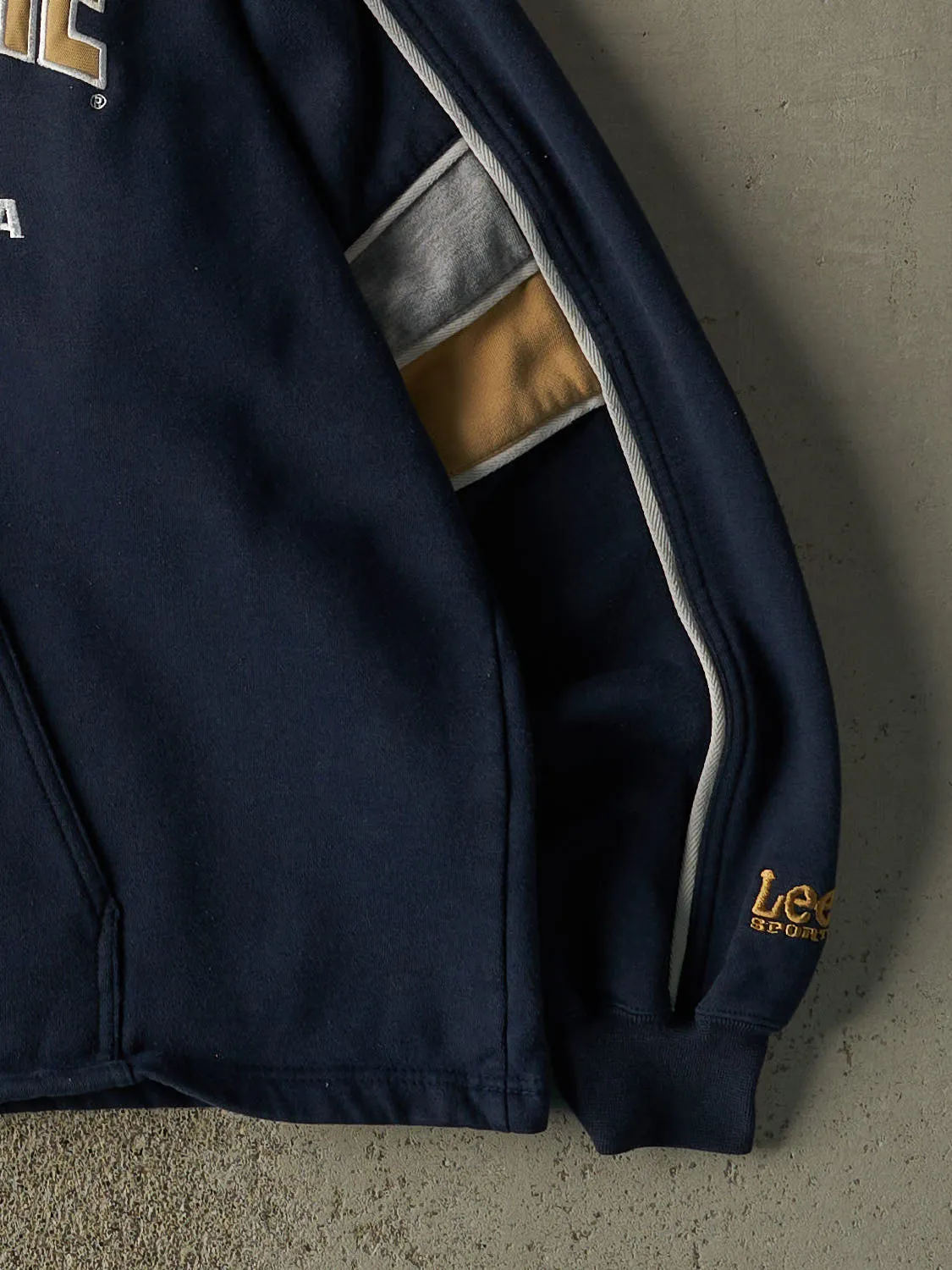 Vintage 90s Navy Blue Notre Dame Fighting Irish Embroidered Hoodie (L/XL) sold by Rebalance Vintage product image thumbnail 4