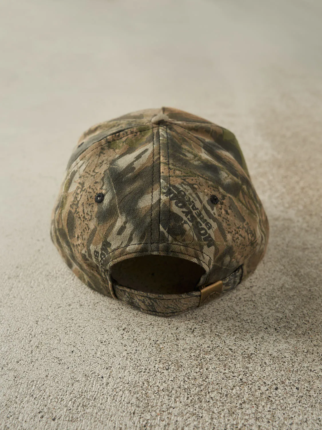 Vintage Y2K Camo Mossy Oak Embroidered Strapback (O/S) sold by Rebalance Vintage product image thumbnail 4