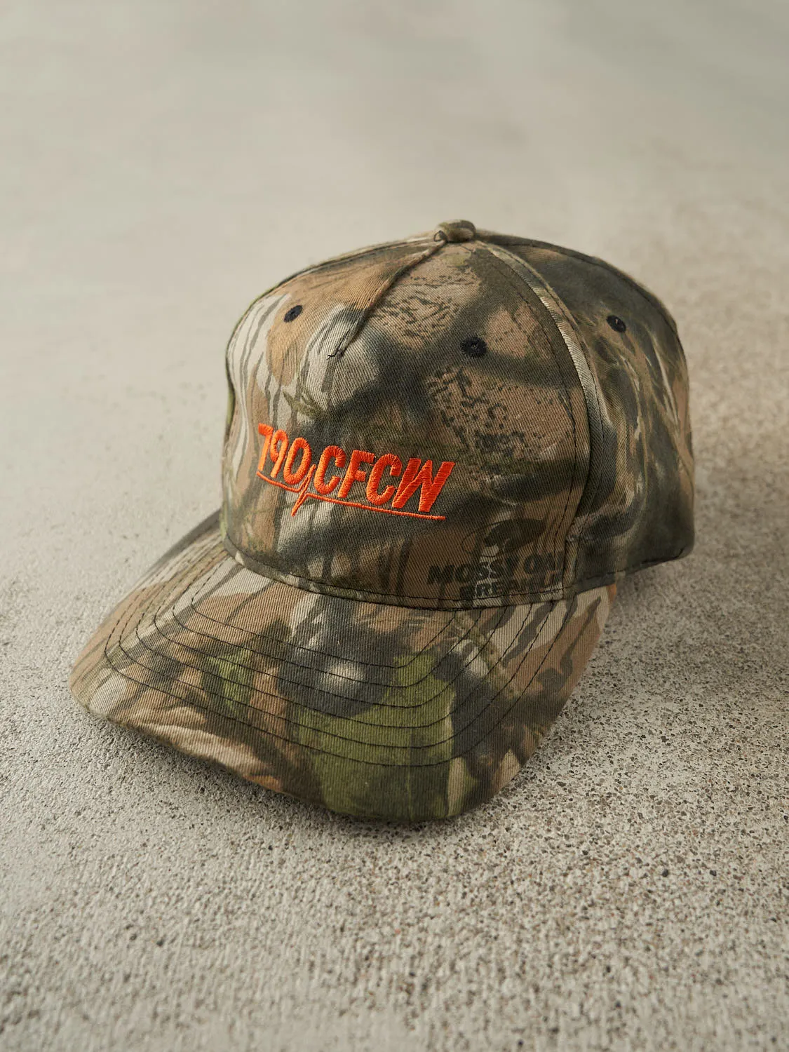 Vintage Y2K Camo Mossy Oak Embroidered Strapback (O/S) sold by Rebalance Vintage product image thumbnail 2