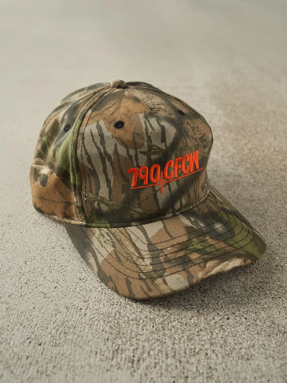 Vintage Y2K Camo Mossy Oak Embroidered Strapback (O/S) sold by Rebalance Vintage product image thumbnail 3