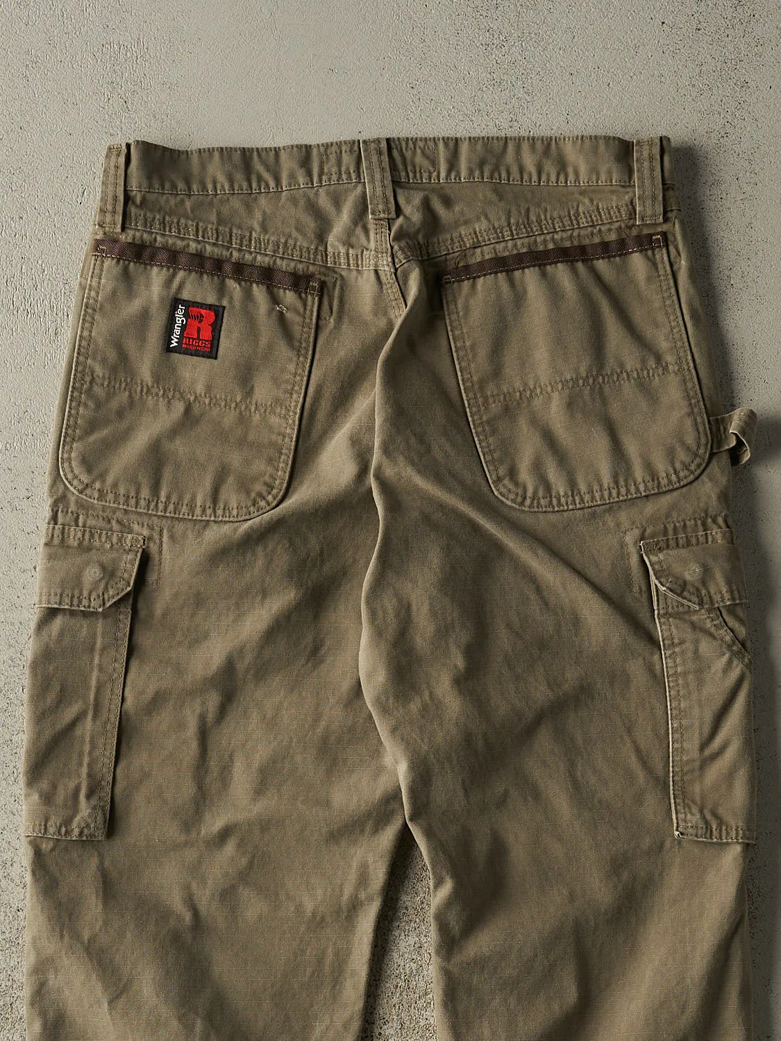 Vintage 90s Beige Wrangler Utility Cargo Pants (32x29.5) sold by Rebalance Vintage product image thumbnail 4
