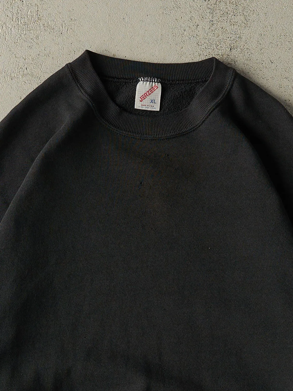 Vintage 90s Black Blank Crewneck (L/XL) sold by Rebalance Vintage product image thumbnail 2