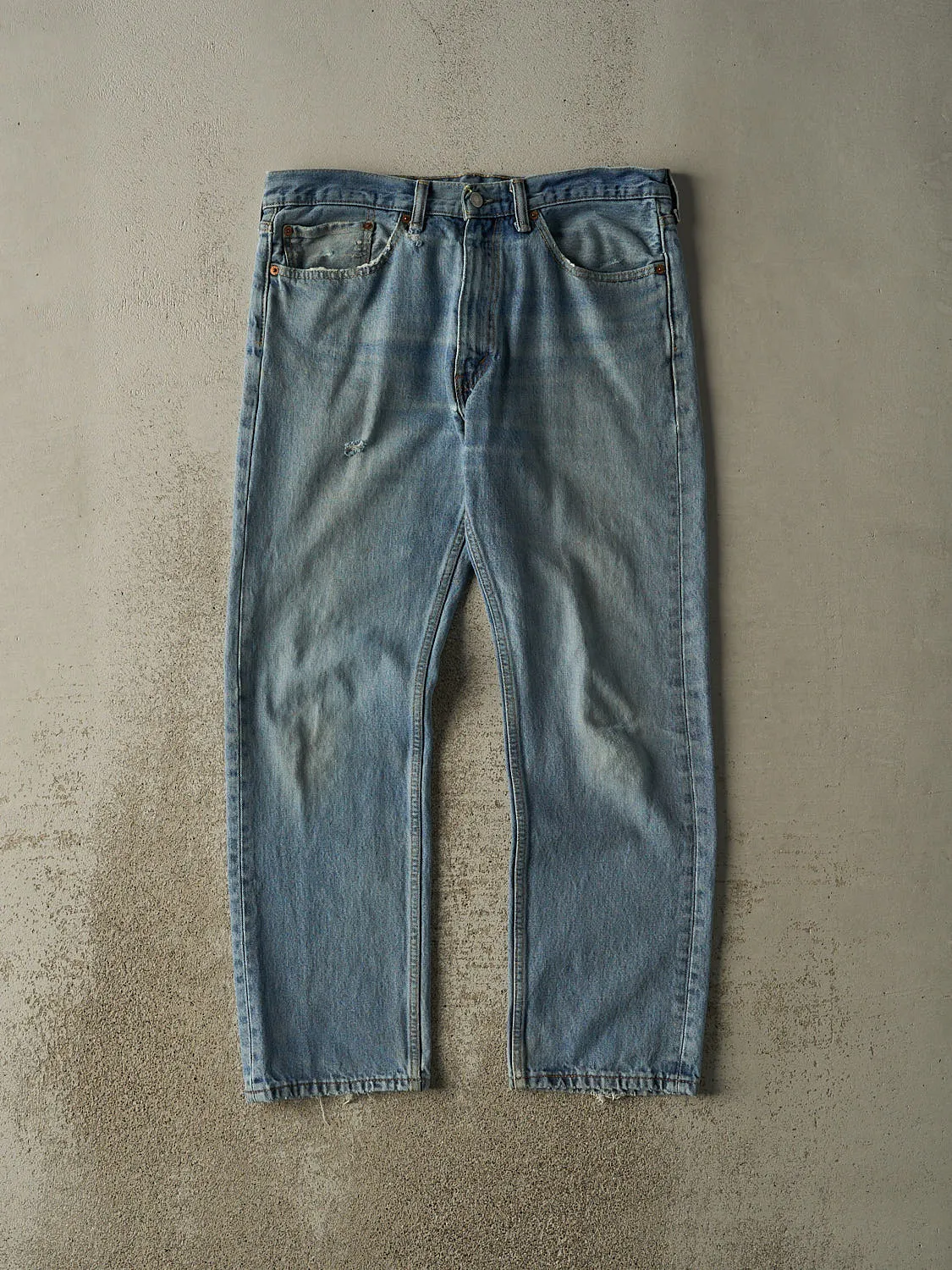 Vintage Y2K Light Wash Levi's 505 Jeans (34x30) sold by Rebalance Vintage