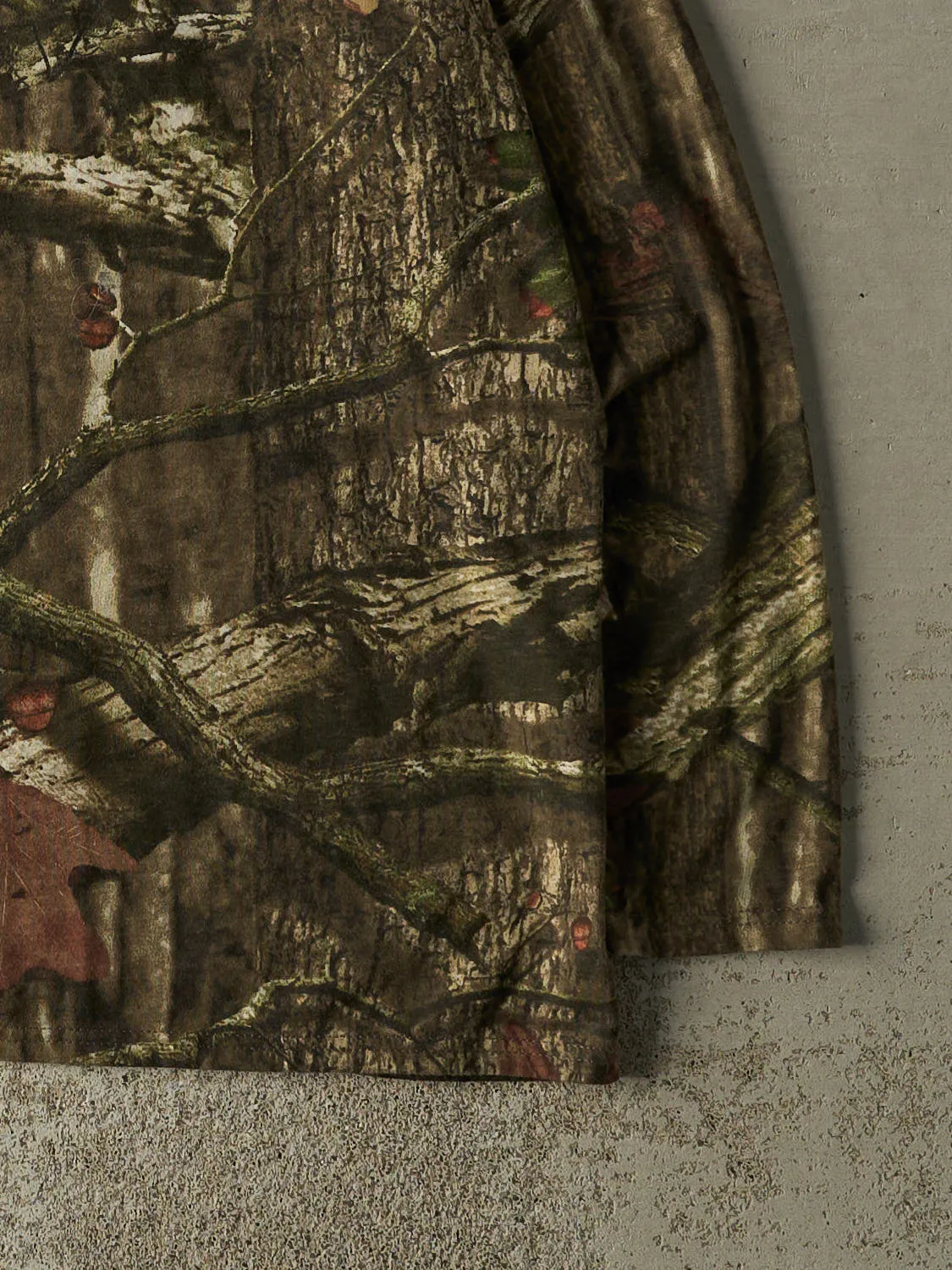 Vintage Y2K Camo Mossy Oak Long Sleeve (M/L) sold by Rebalance Vintage product image thumbnail 4