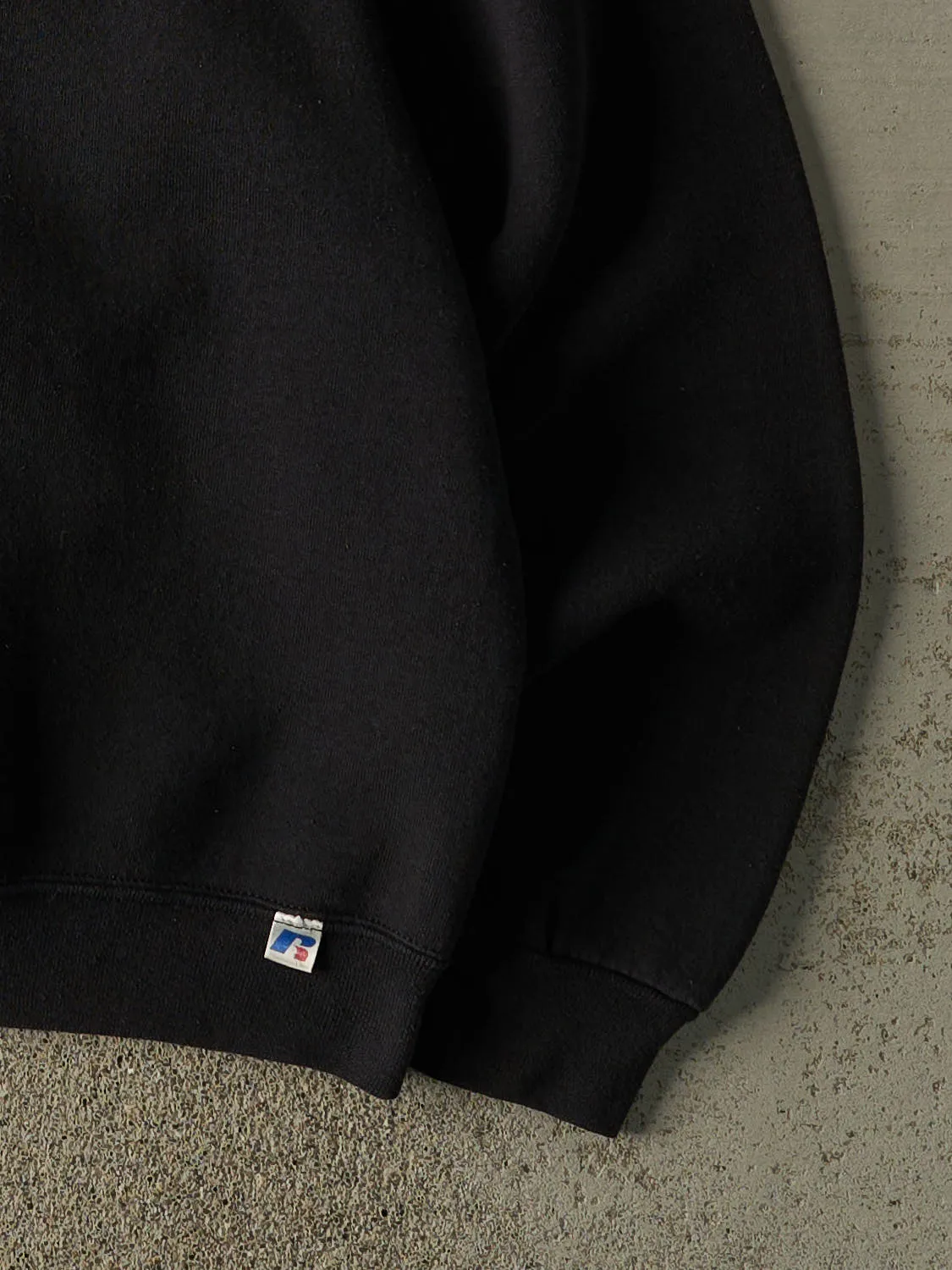 Vintage Y2K Black Russell Athletic Blank Crewneck (M/L) sold by Rebalance Vintage product image thumbnail 4