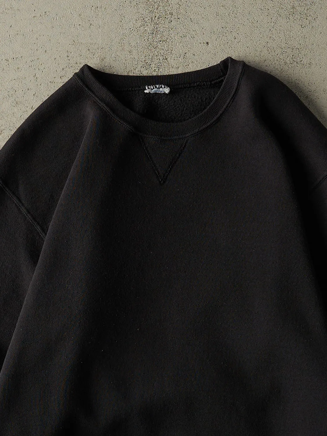 Vintage Y2K Black Russell Athletic Blank Crewneck (M/L) sold by Rebalance Vintage product image thumbnail 2