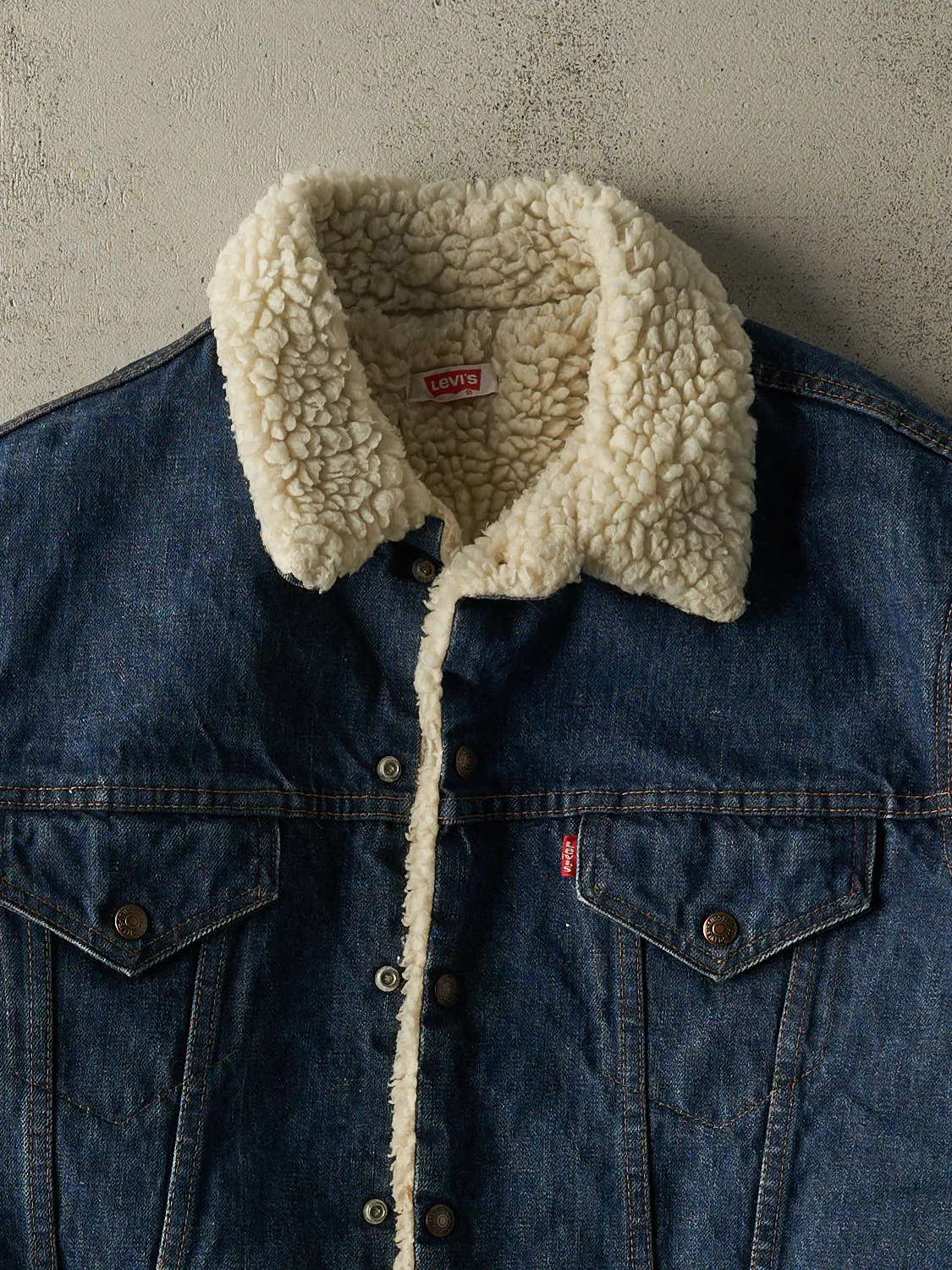 Vintage 90s Dark Wash Levi's Sherpa Lined Denim Jacket (M) sold by Rebalance Vintage product image thumbnail 2