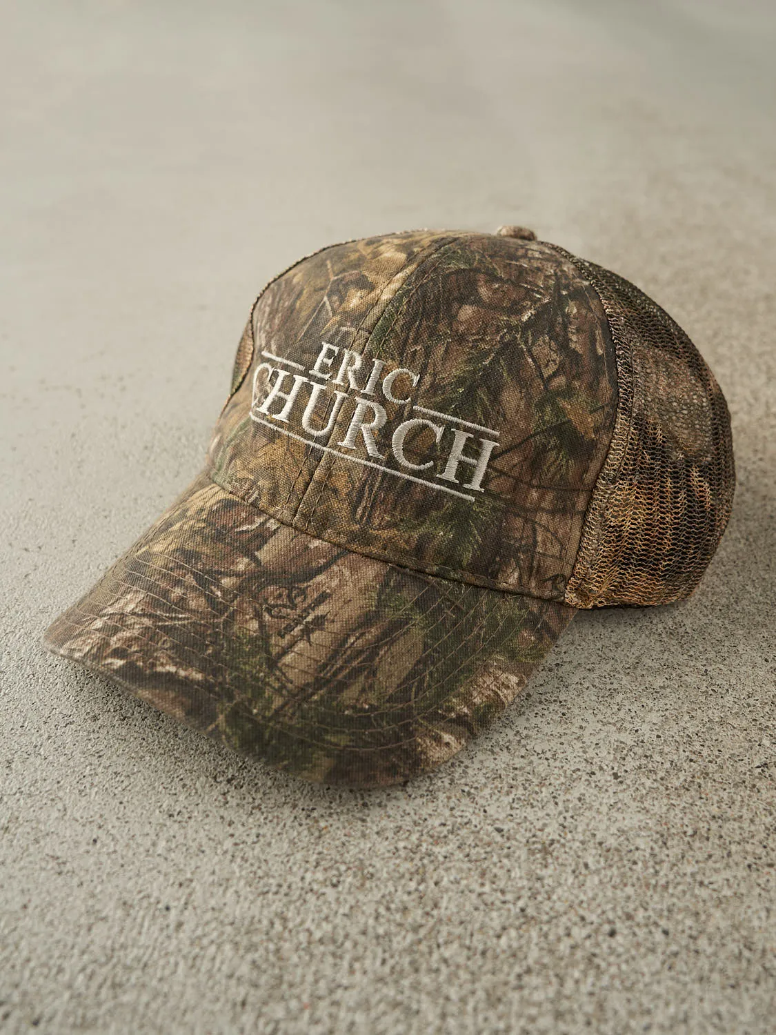 Vintage Y2K Camo Realtree Embroidered Trucker Hat (O/S) sold by Rebalance Vintage product image thumbnail 2