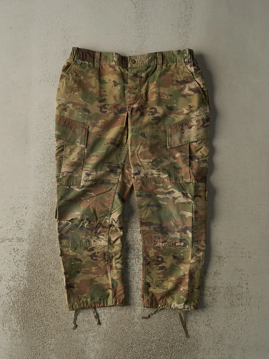 Vintage 90s Camo Military Cargo Pants (36x28) sold by Rebalance Vintage