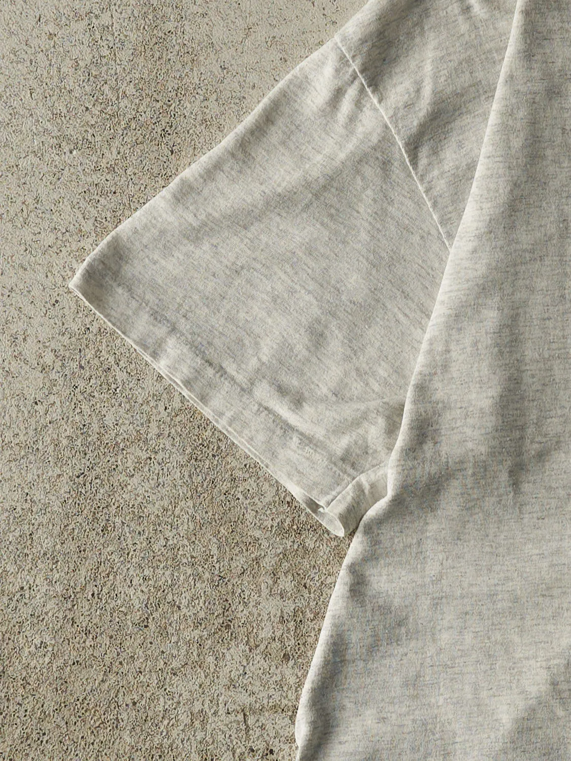 Vintage 90s Heather Grey "I'm A Blonde Too" Slogan Single Stitch Tee (L) sold by Rebalance Vintage product image thumbnail 3